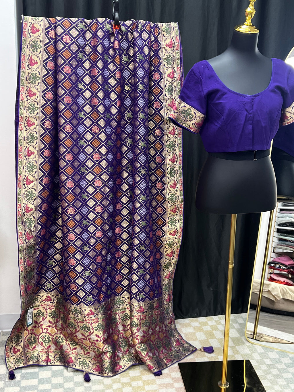 Patola bandhani saree with ready to wear blouse