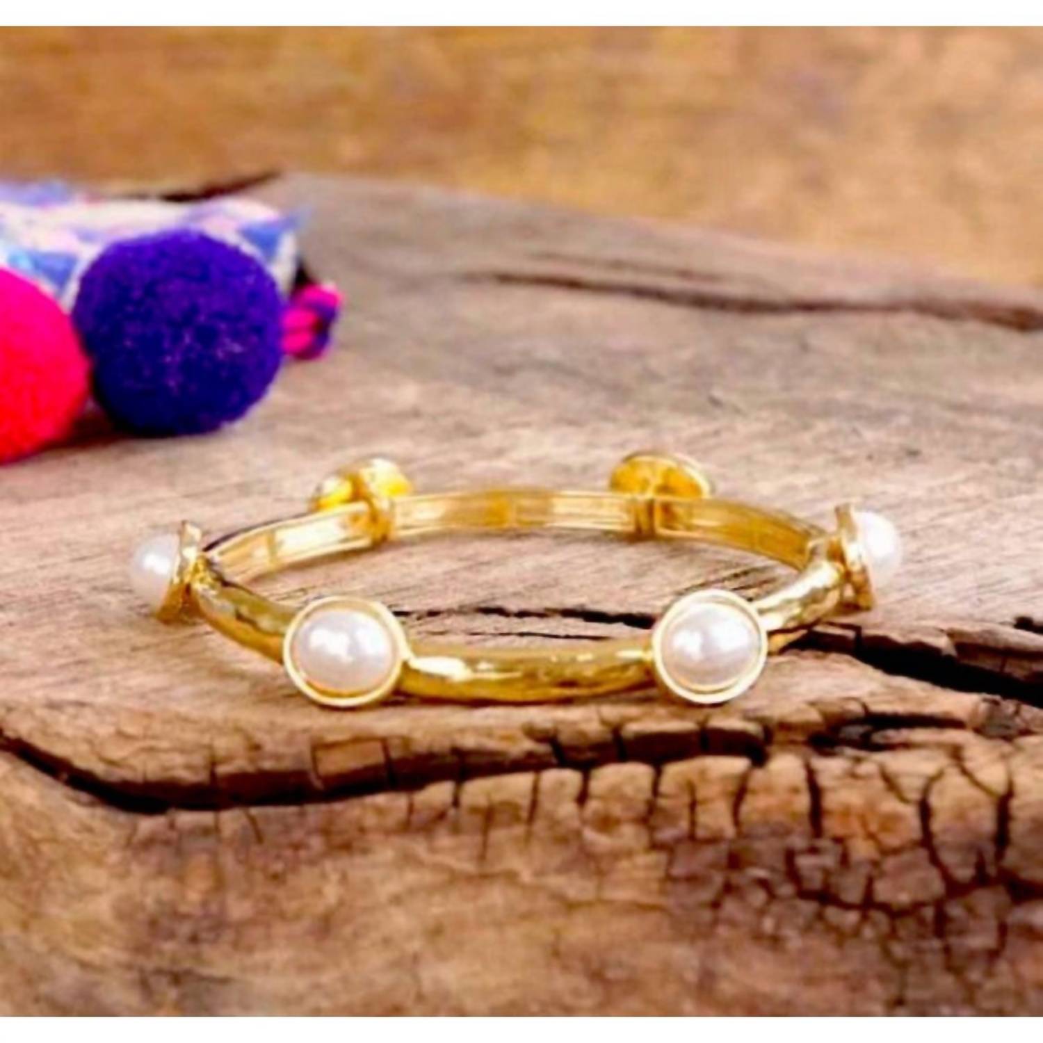 Women's Pearl Hammered Stretch Bangle Bracelet