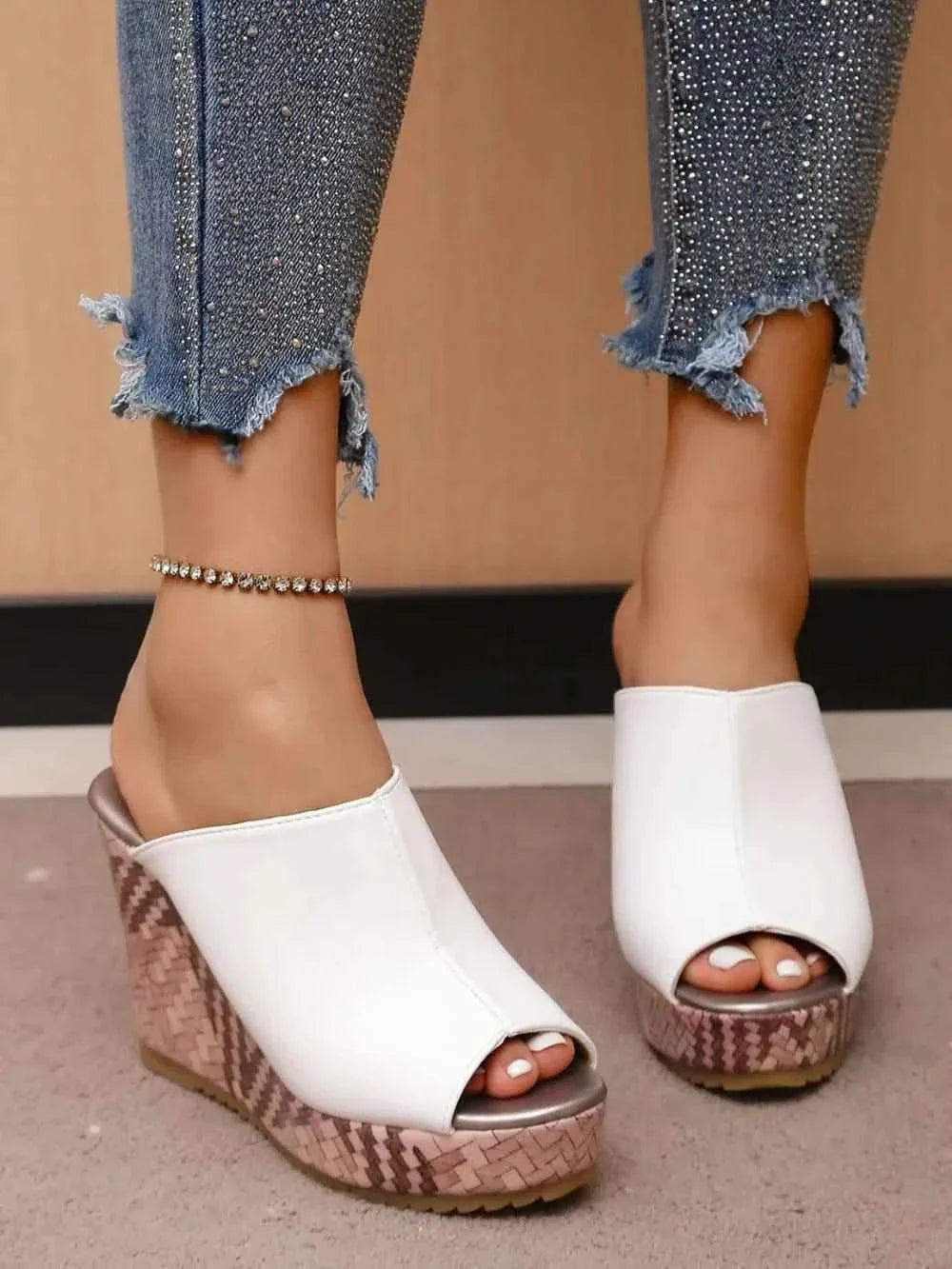 High Quality Leather : High Heel Sandals