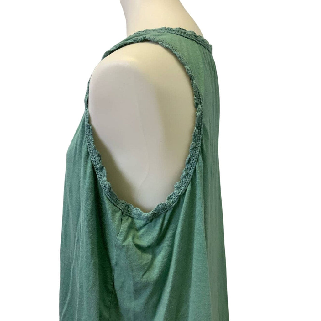 Natural Reflections 1X Green Scalloped Crochet Edge Cotton Blend Tank Top