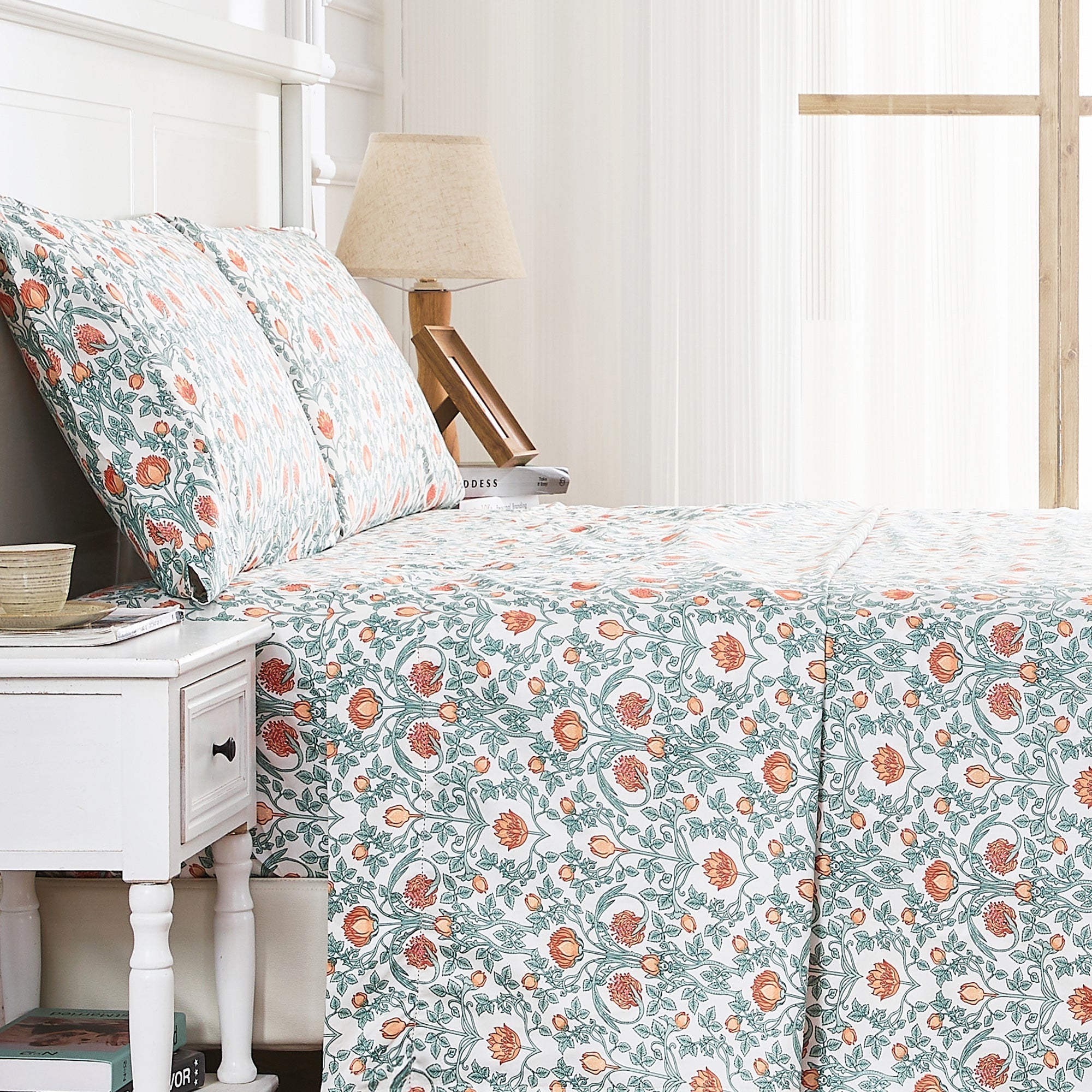 Arts & Crafts Floral Printed Pillowcase Pair