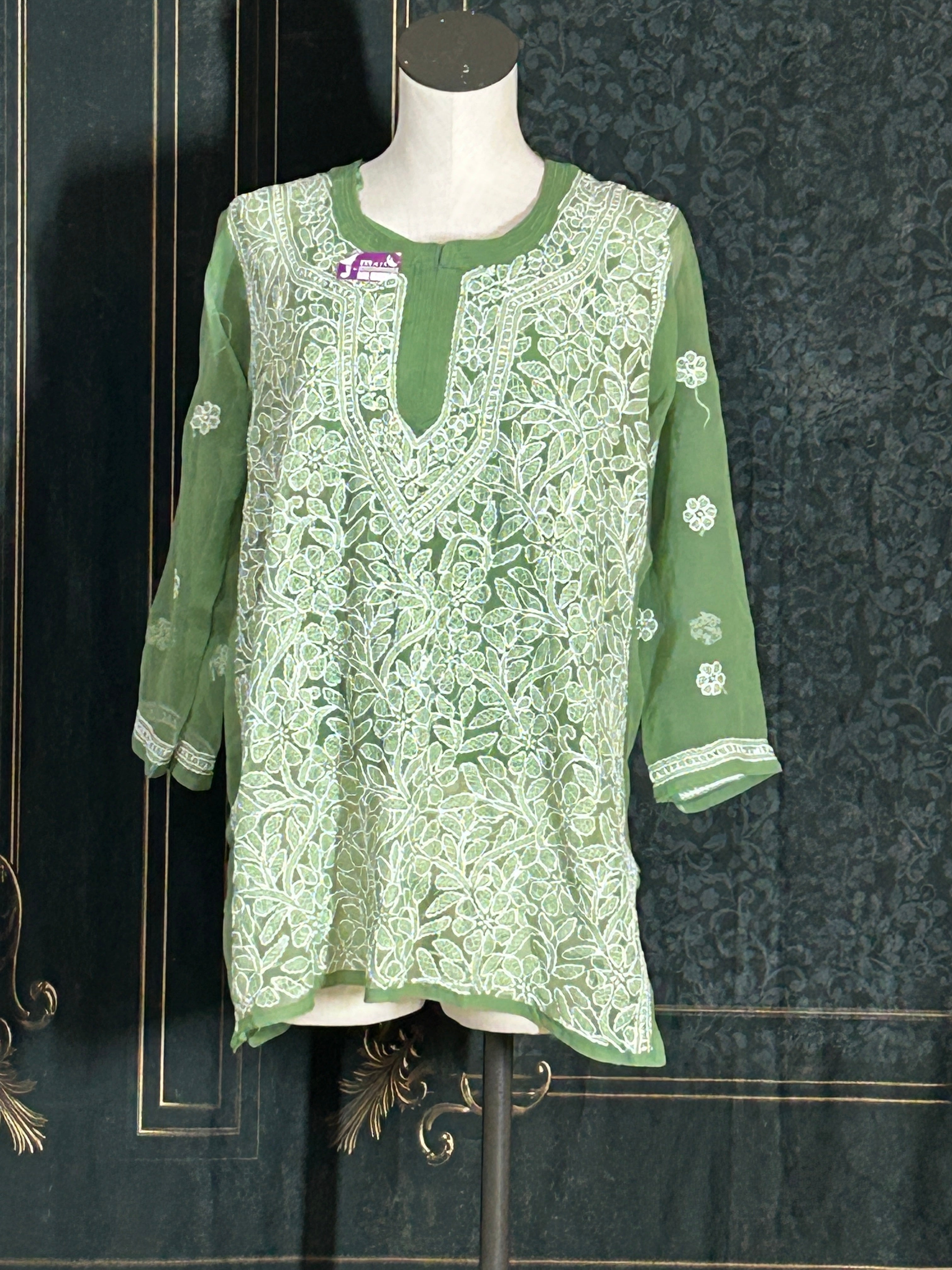 Chikankari short kurti with inner