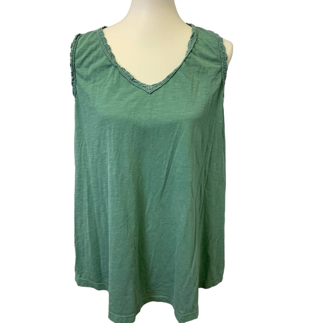 Natural Reflections 1X Green Scalloped Crochet Edge Cotton Blend Tank Top