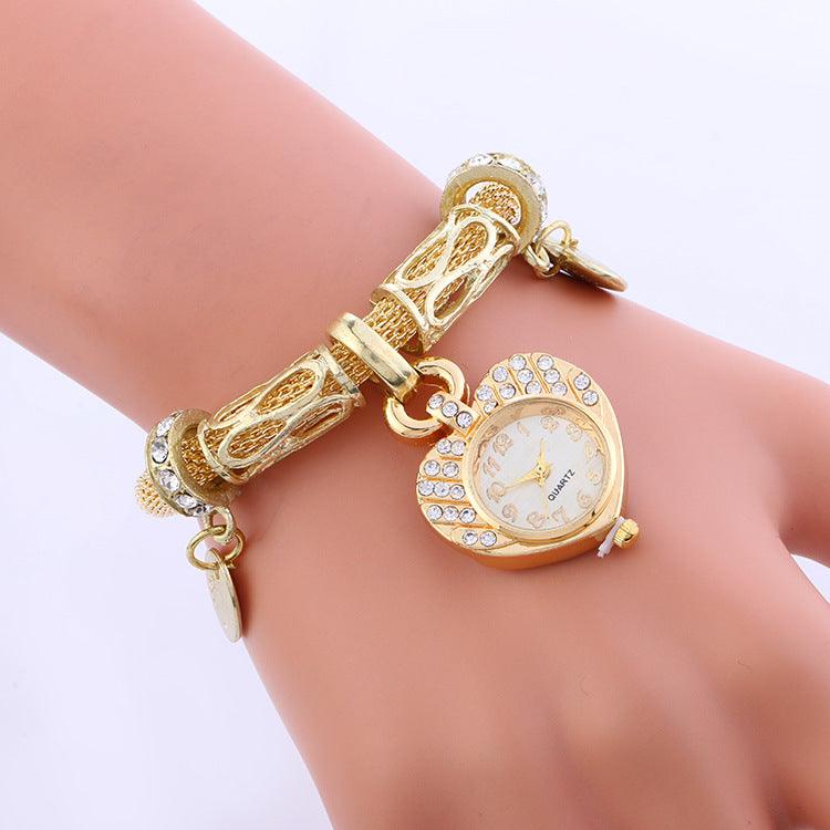 AMOROUS ARM