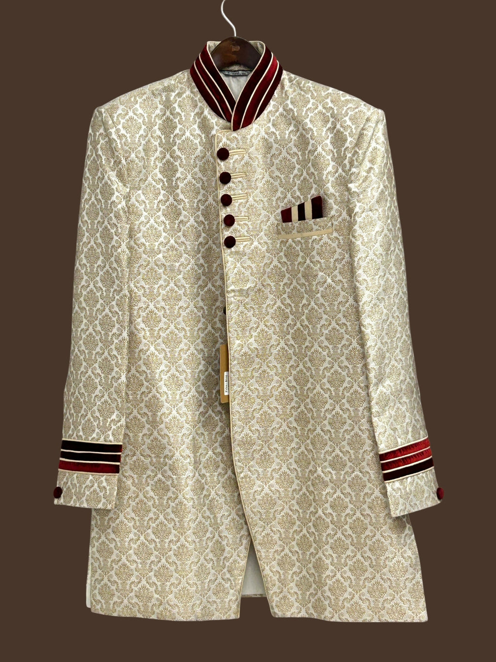Size 40 : jodhpuri set with Maroon pant