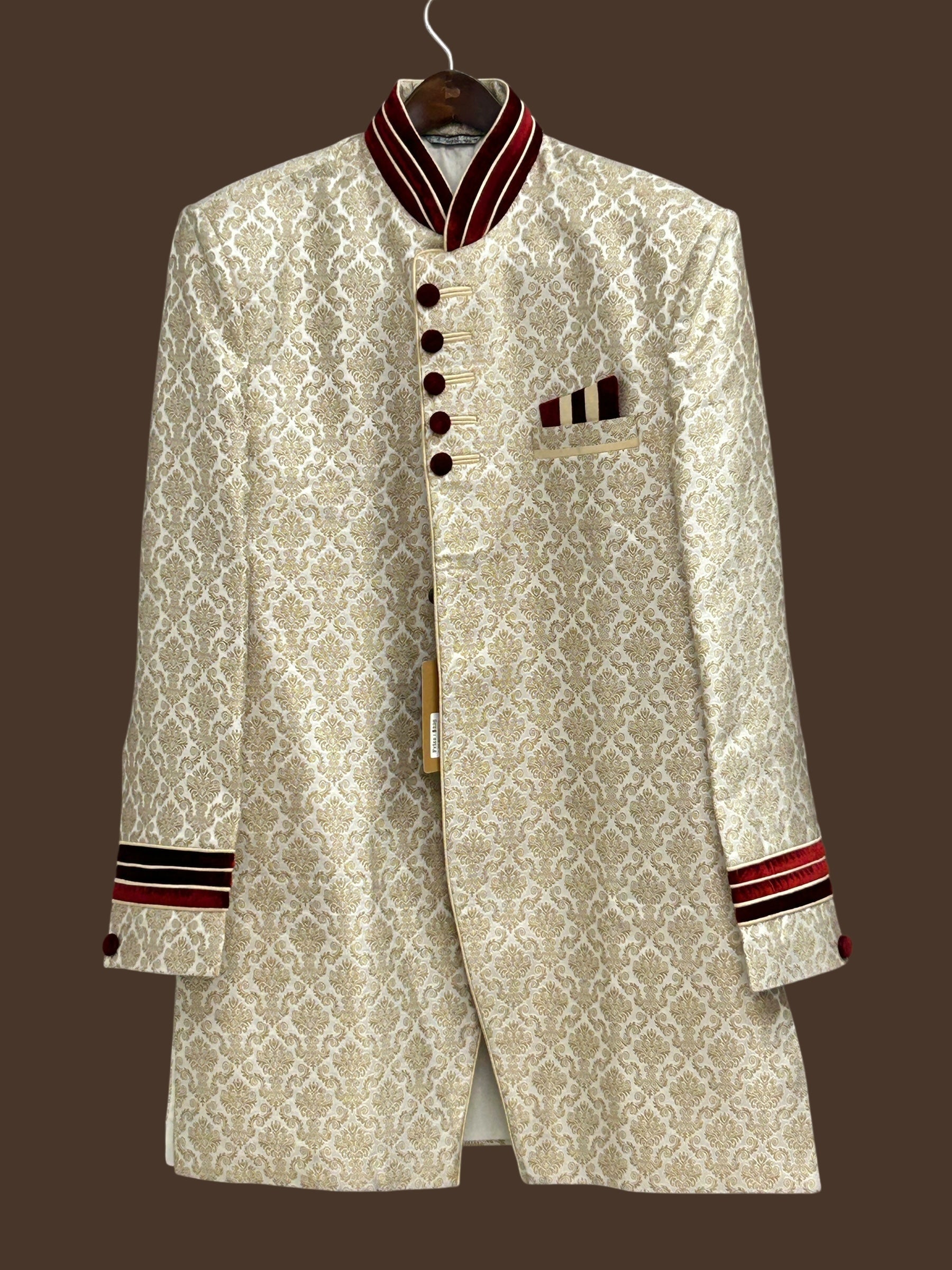Size 40 : jodhpuri set with Maroon pant