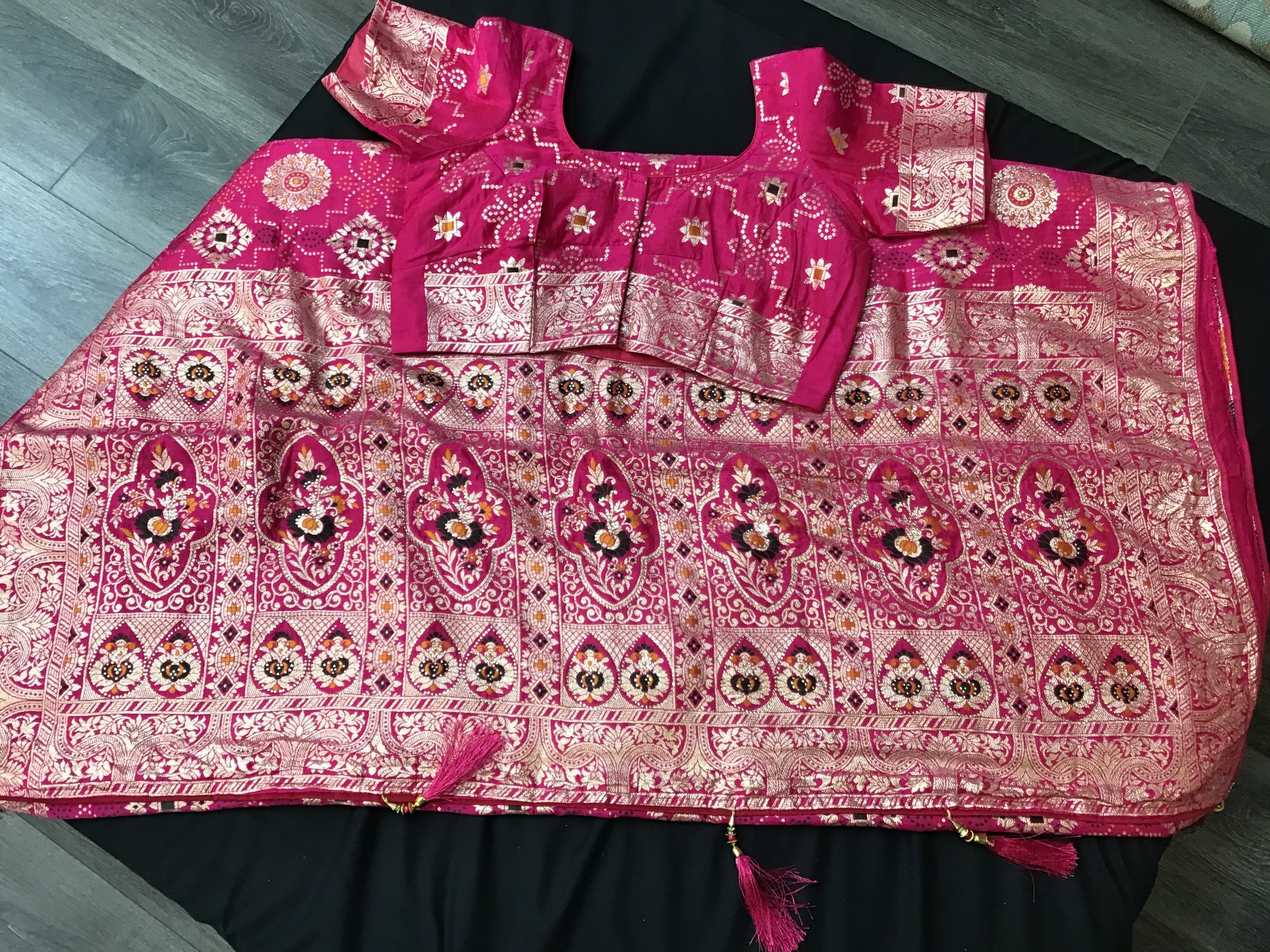 Dark pink bandhini saree