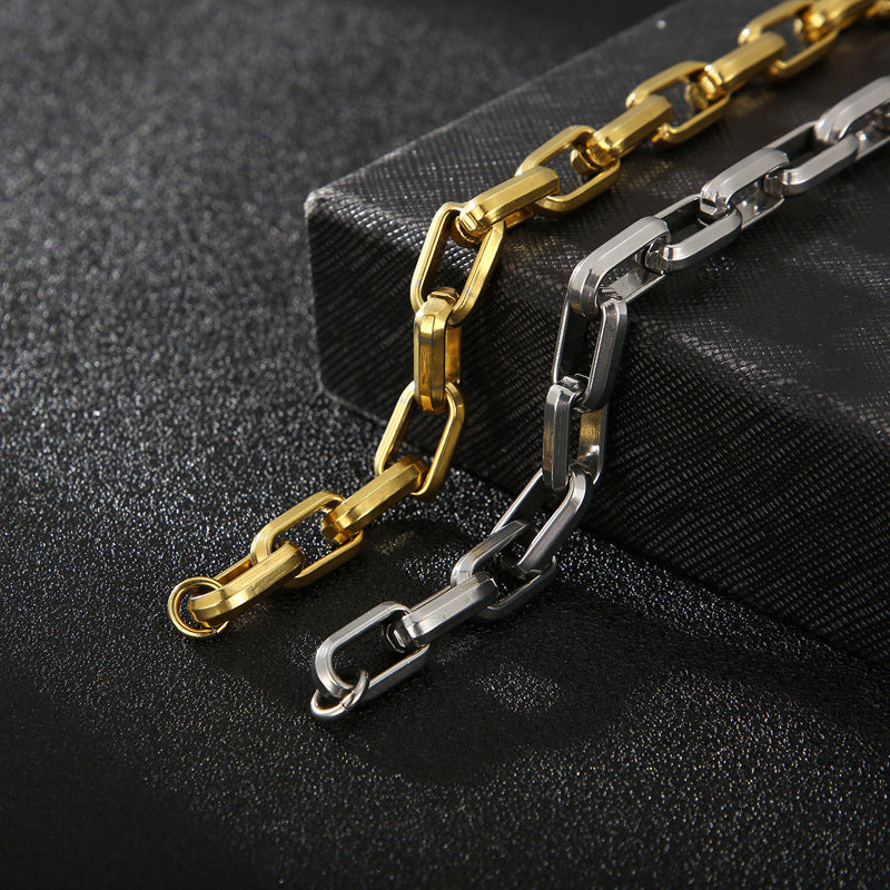 SLEEK CHAIN LINK