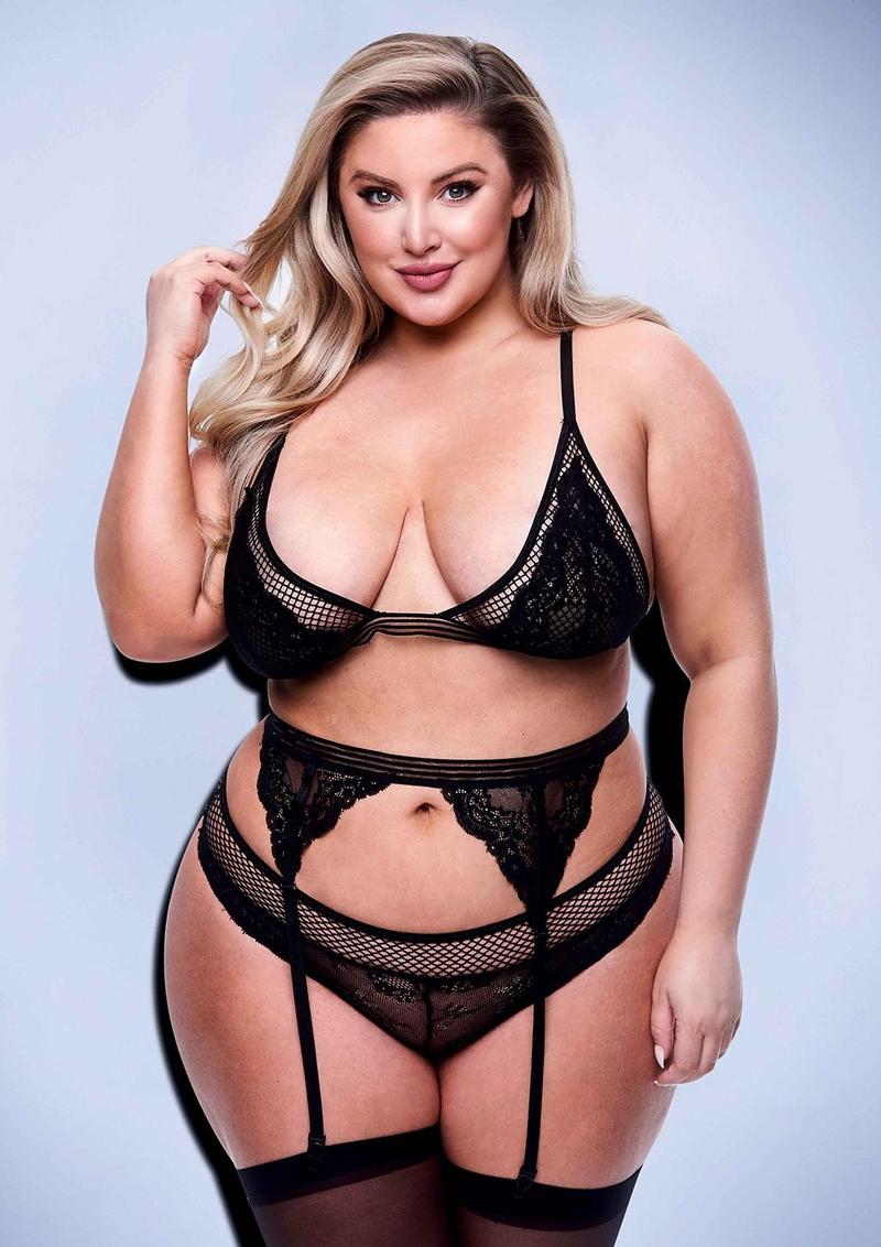 3pc Lace and Mesh Bra Garter Panty