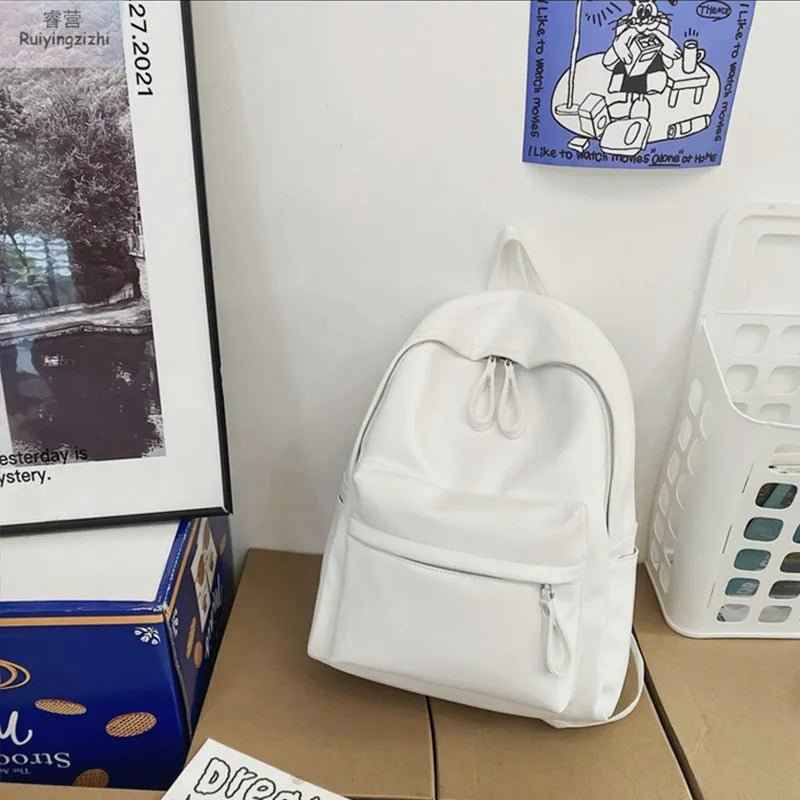 Elegant Leather Backpack Bag : With Fancy Zipper