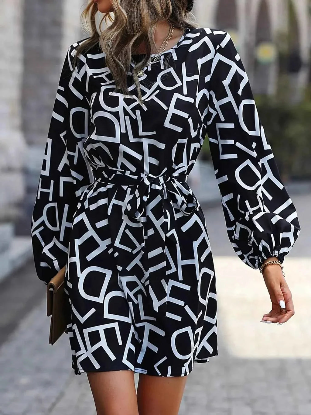 Elegant Letter Print : Long Sleeve Dress