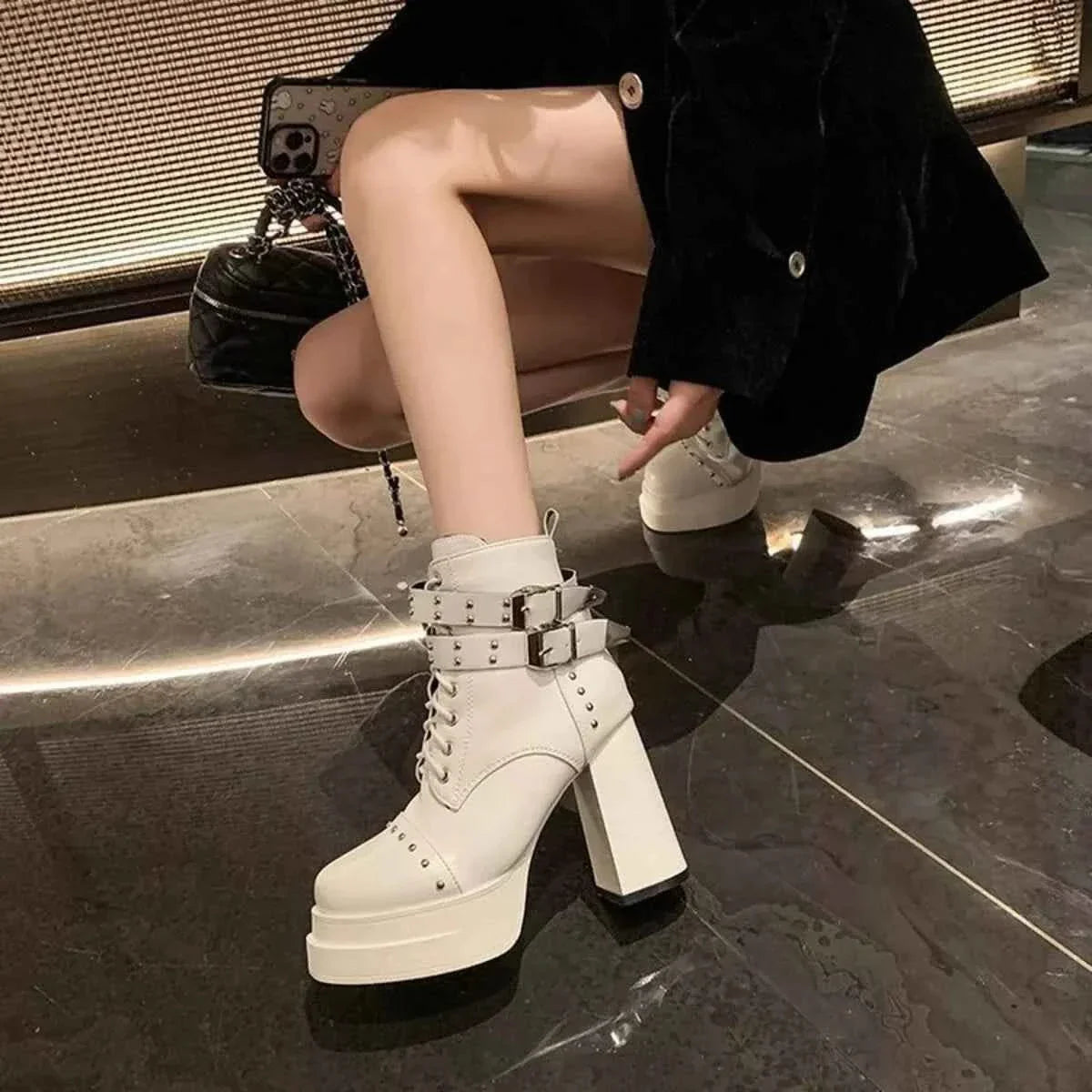 Elegant Round Toe Block : Heels Boots
