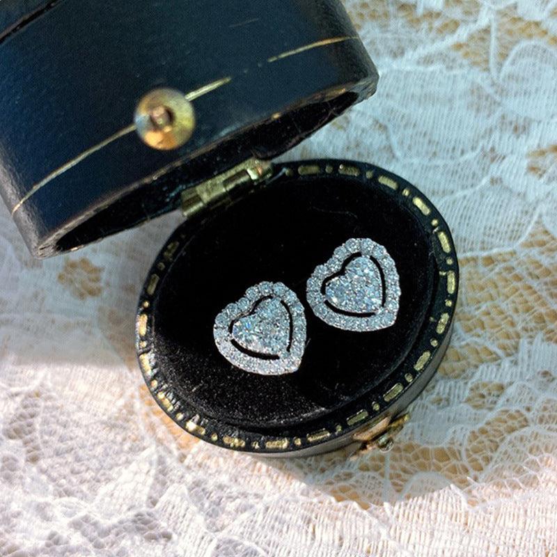 STUDDED LOVE