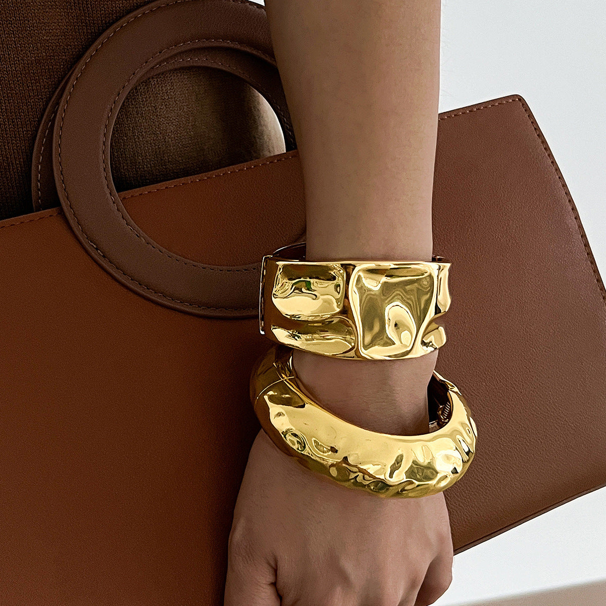 HAMMERED CUFF
