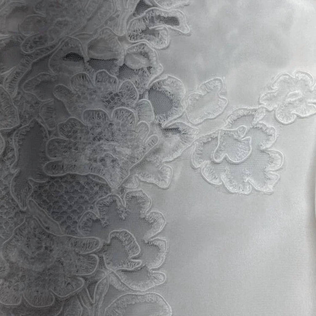 Women’s Lace-appliqué Button-up Top