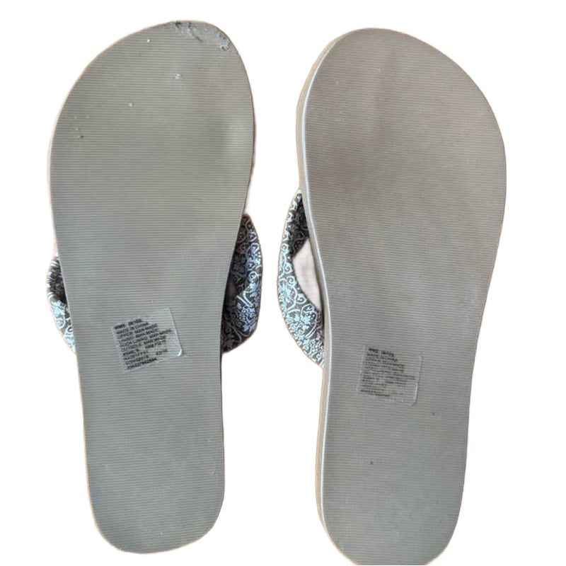 SO Womens 9 / 10 Tan White Floral Strap Flip Flop Sandal Shoes Great Condition