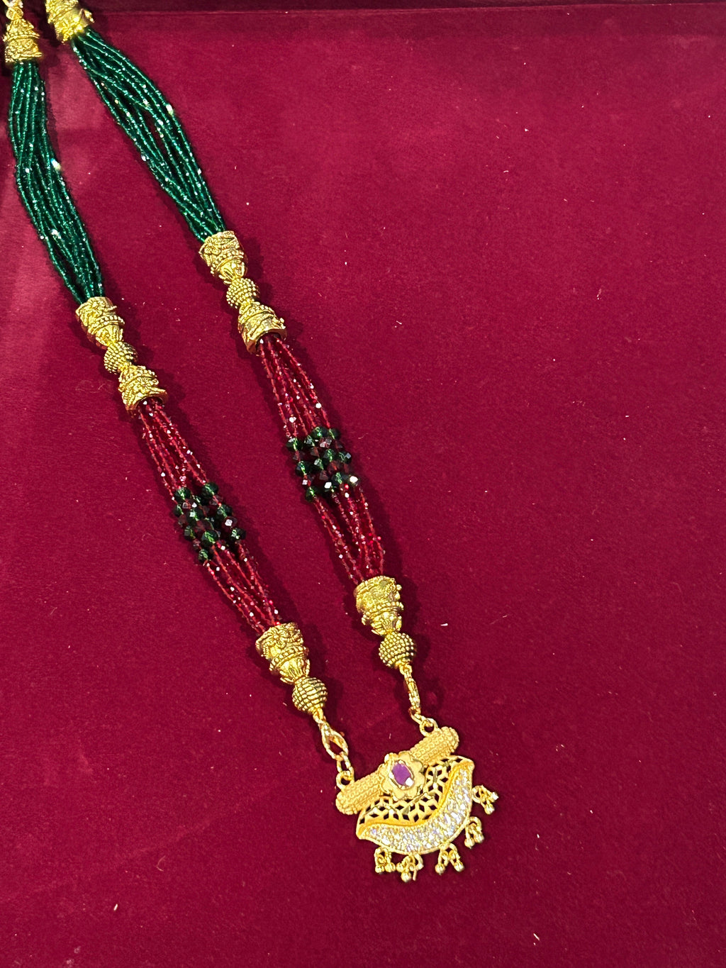 Pendant set