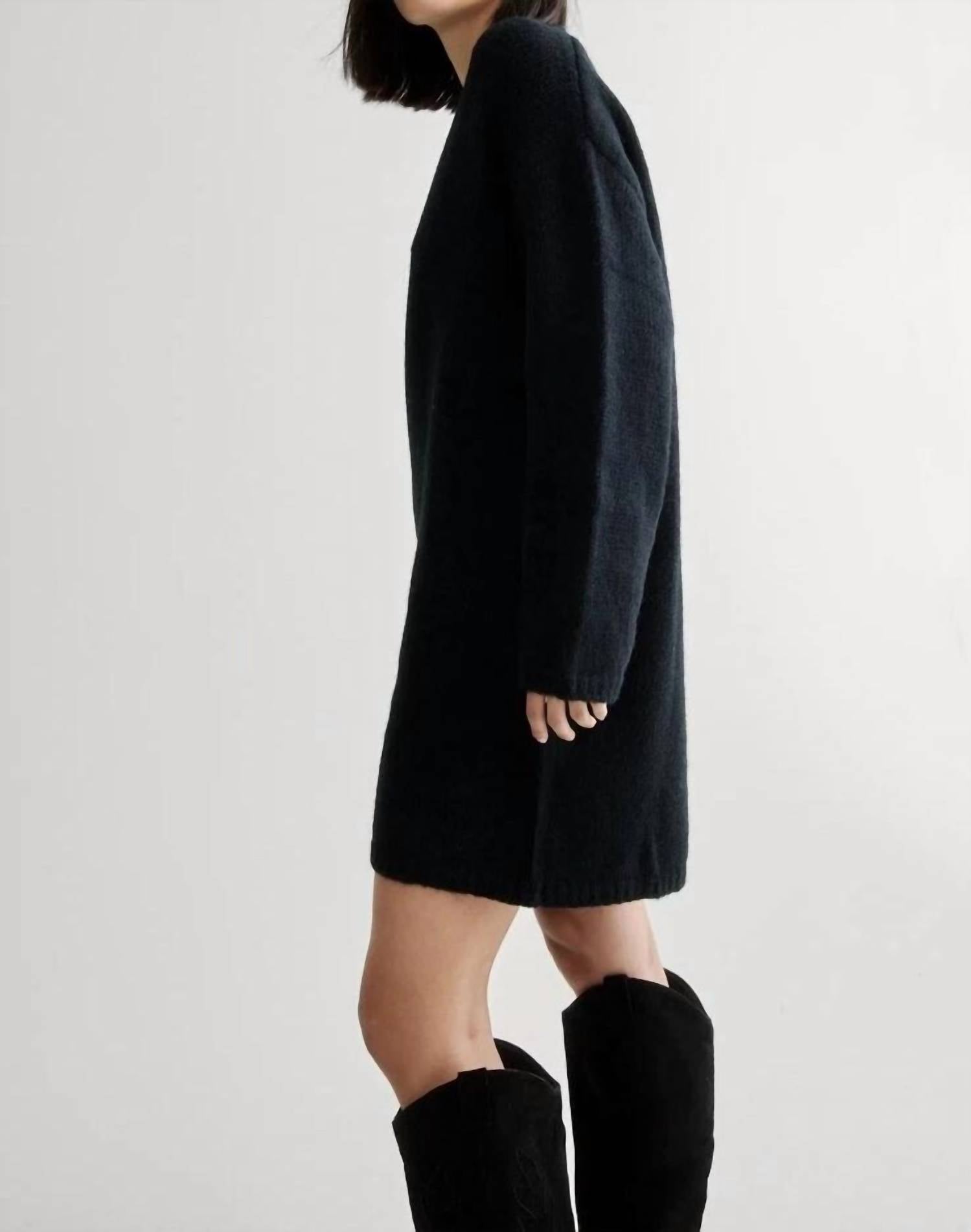 Ribbed Knit Crew Neck Sweater Dress
