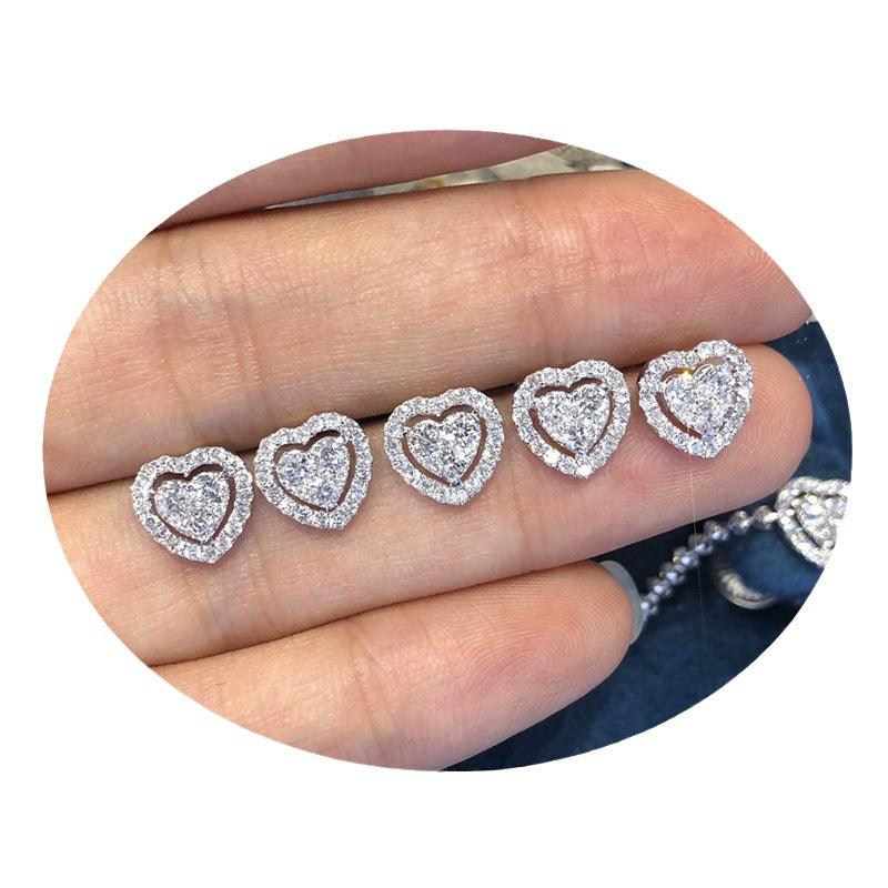 STUDDED LOVE