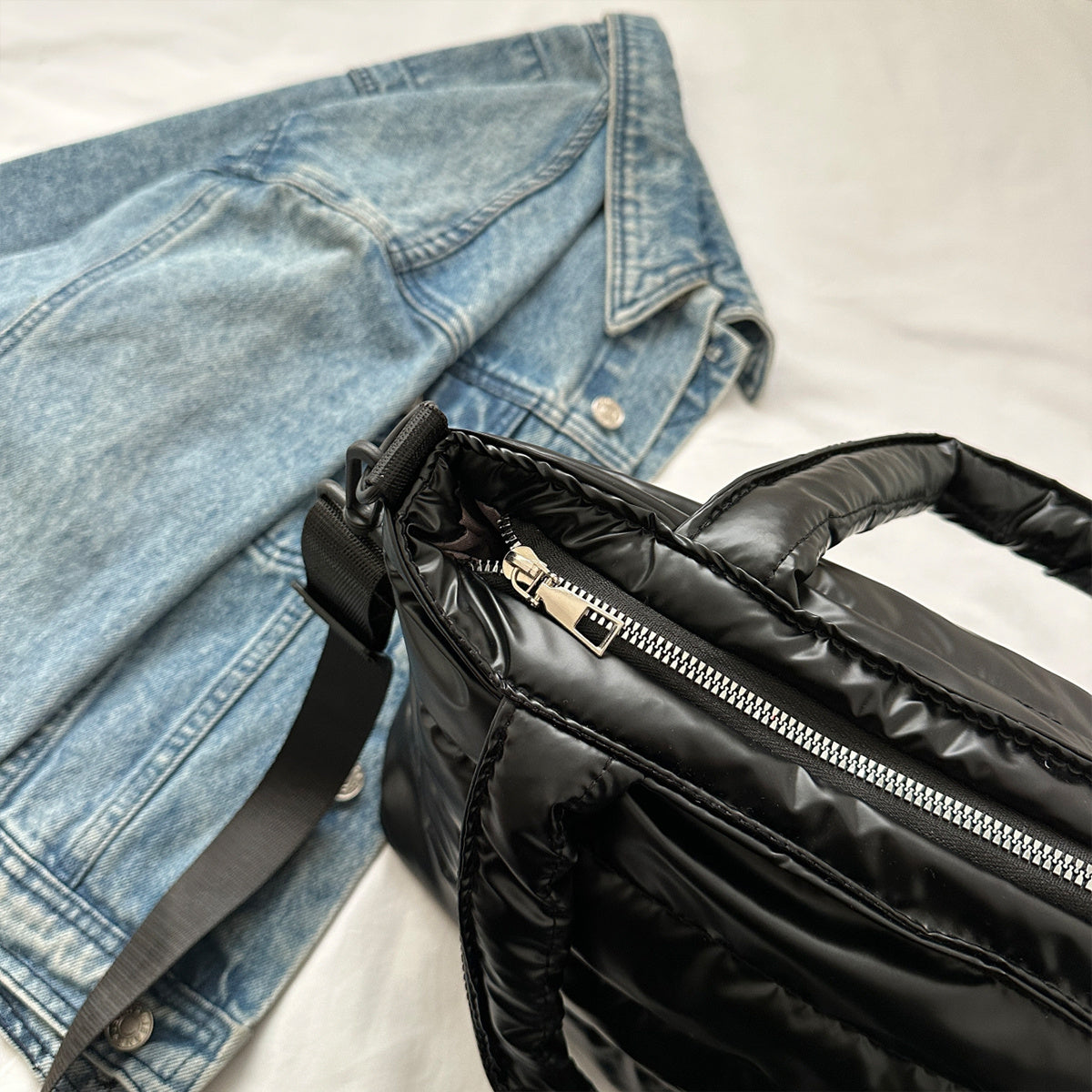 Large Capacity Quilted Crossbody Bag with Multi-Tiered Pockets