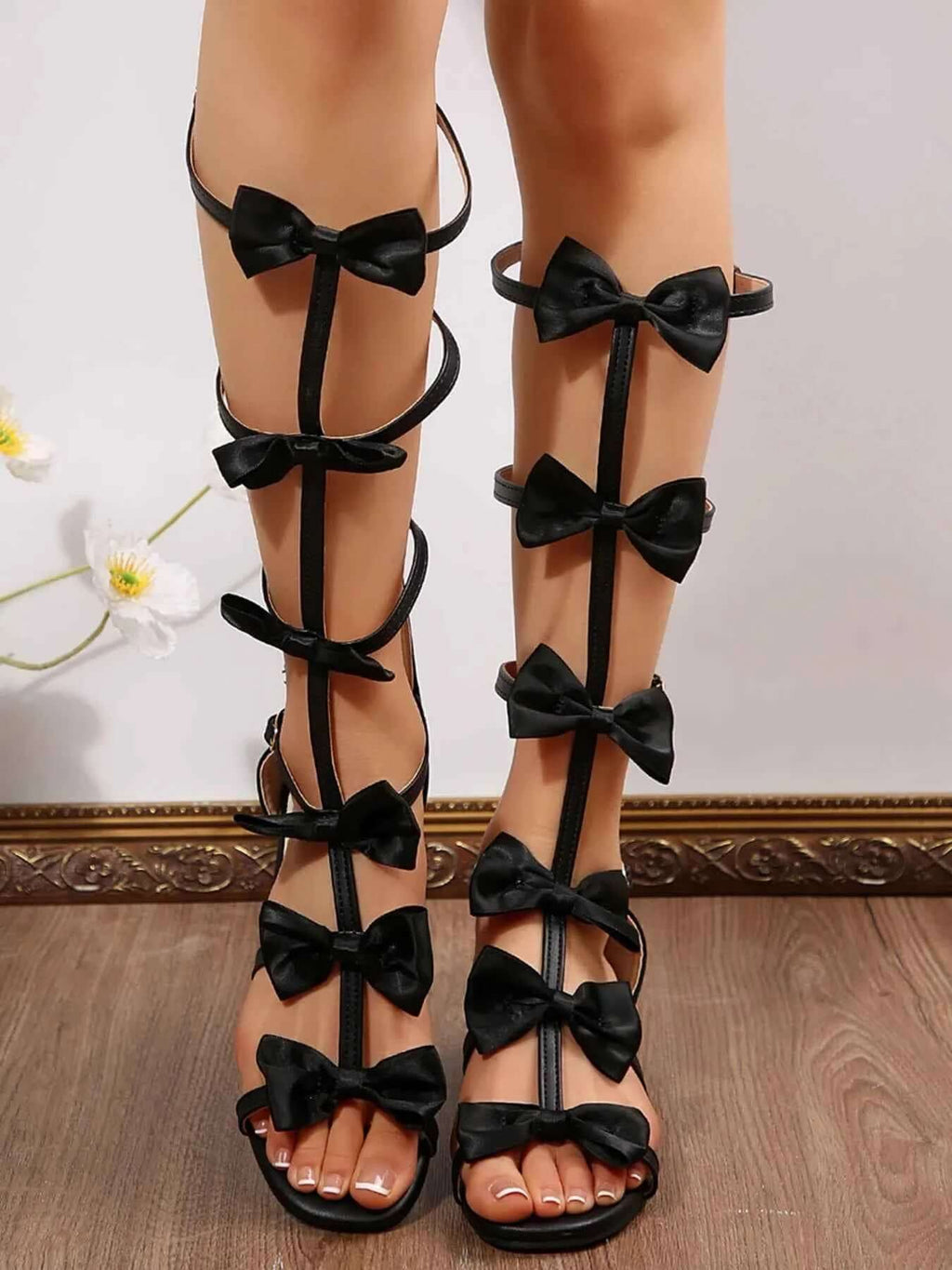 Chic Bow Heels: Strappy Sandals