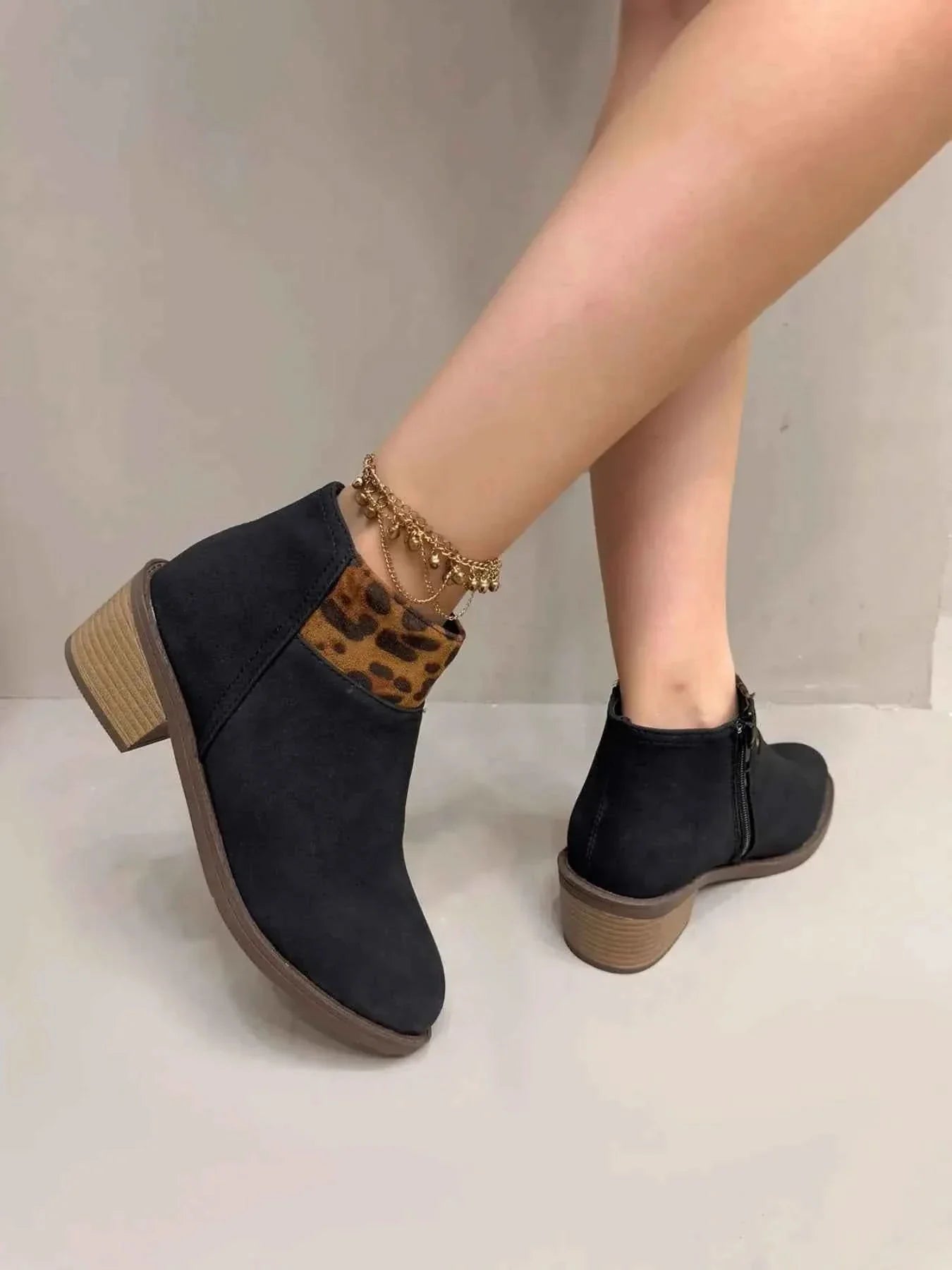 Stylish Leopard Block : Heels Boots