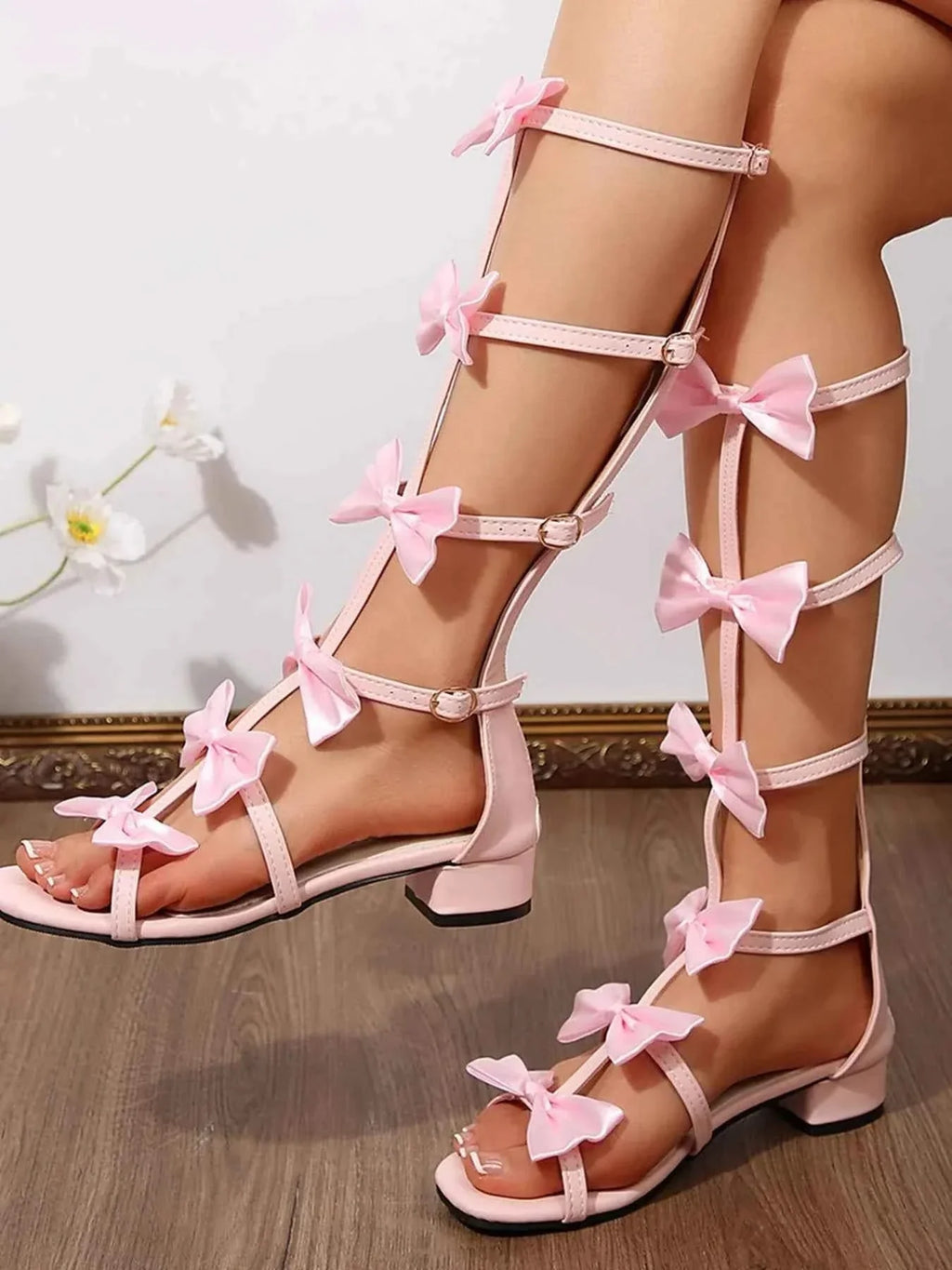 Chic Bow Heels: Strappy Sandals