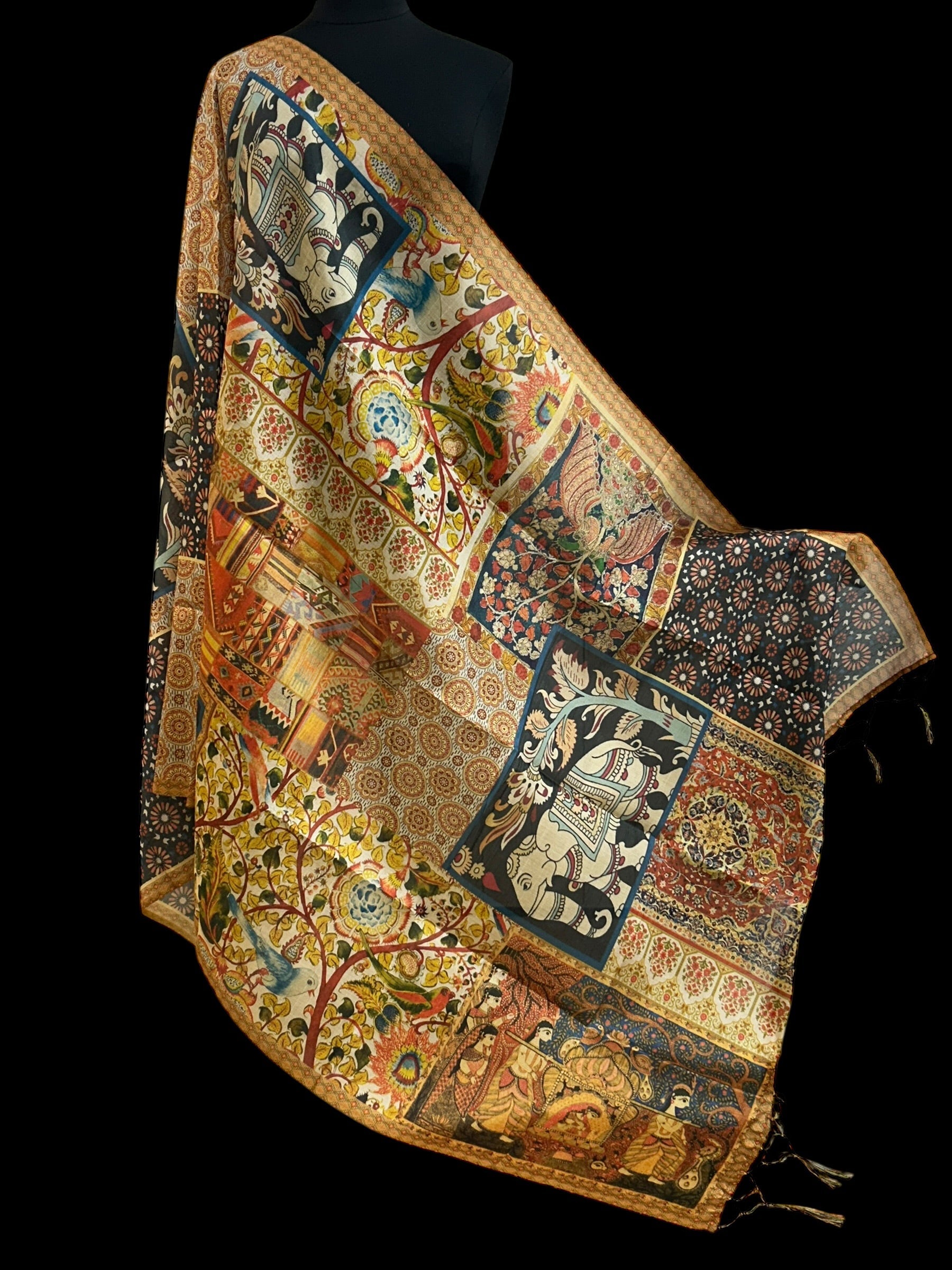 Kalamkari print dupatta
