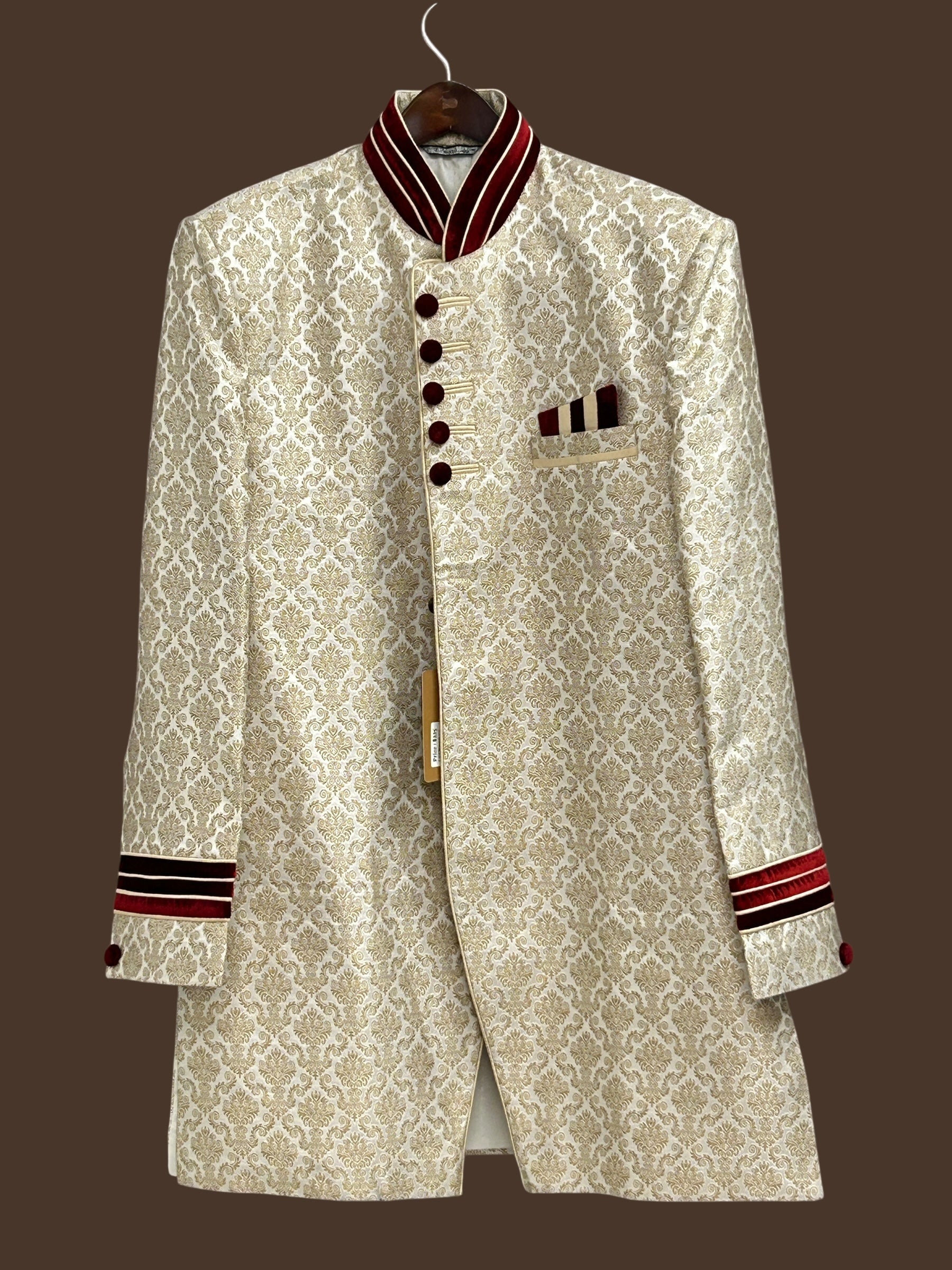 Size 40 : jodhpuri set with Maroon pant