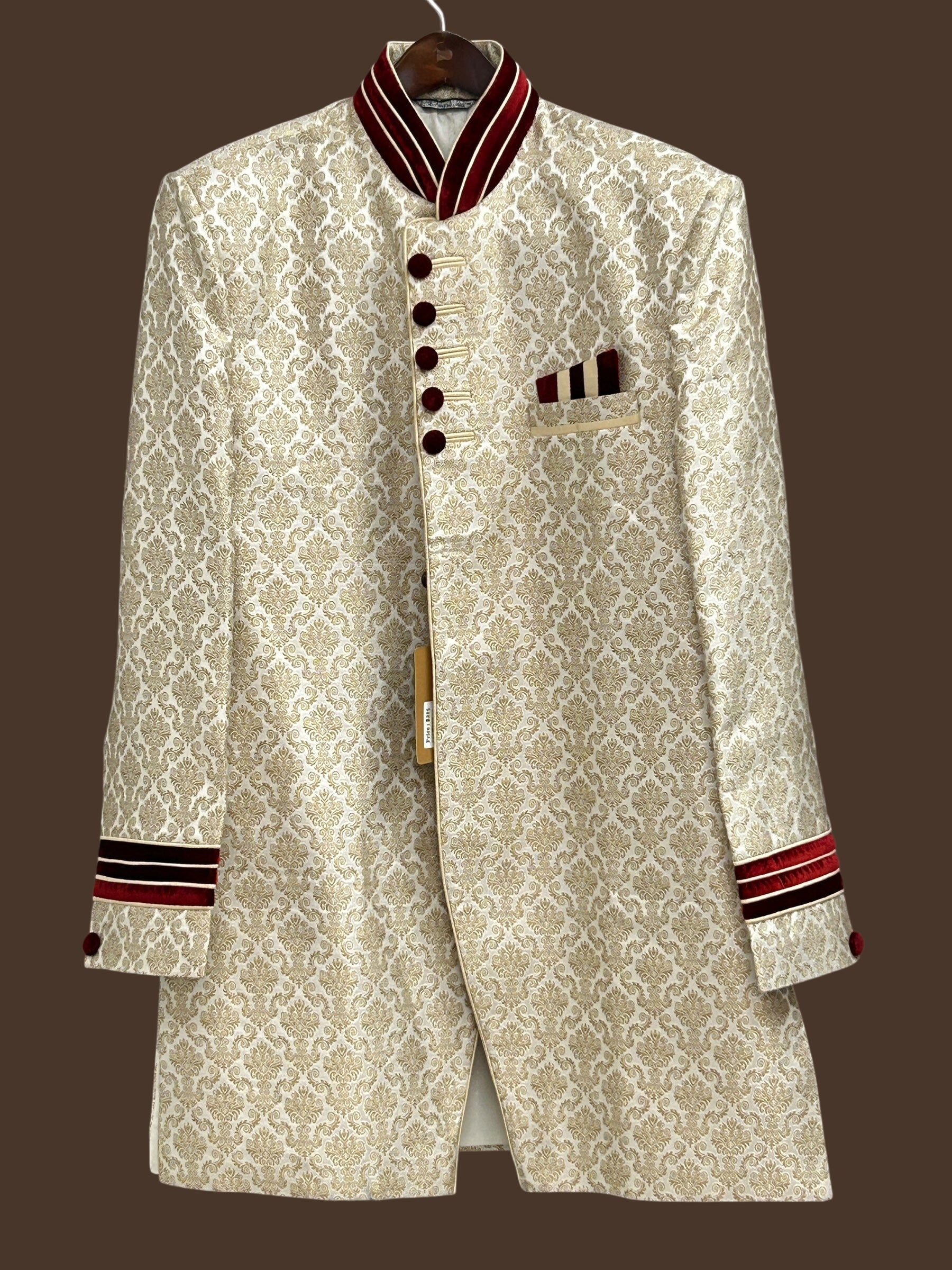 Size 40 : jodhpuri set with Maroon pant