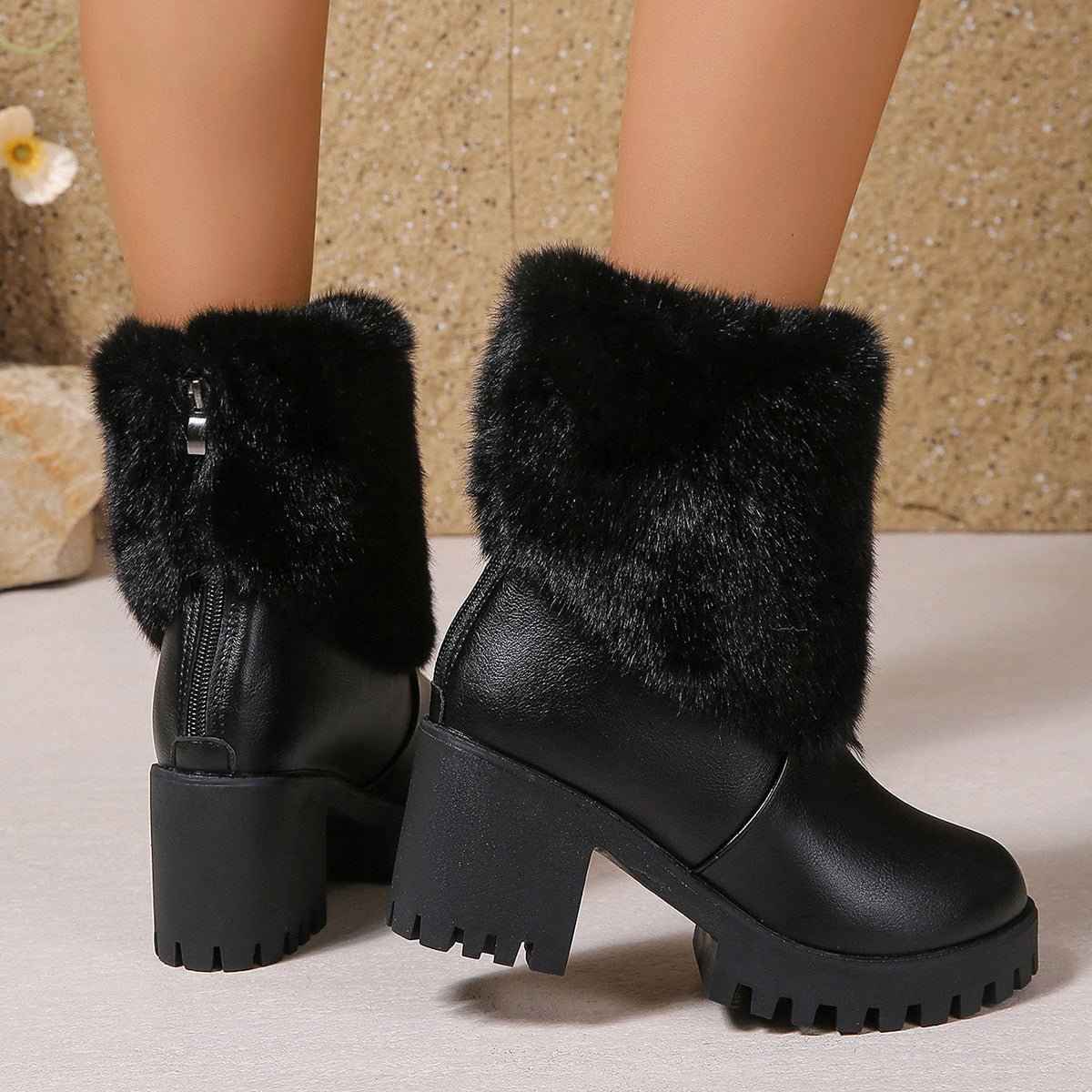 Fashion Winter Snow Boots : With Thick Fleece Lining