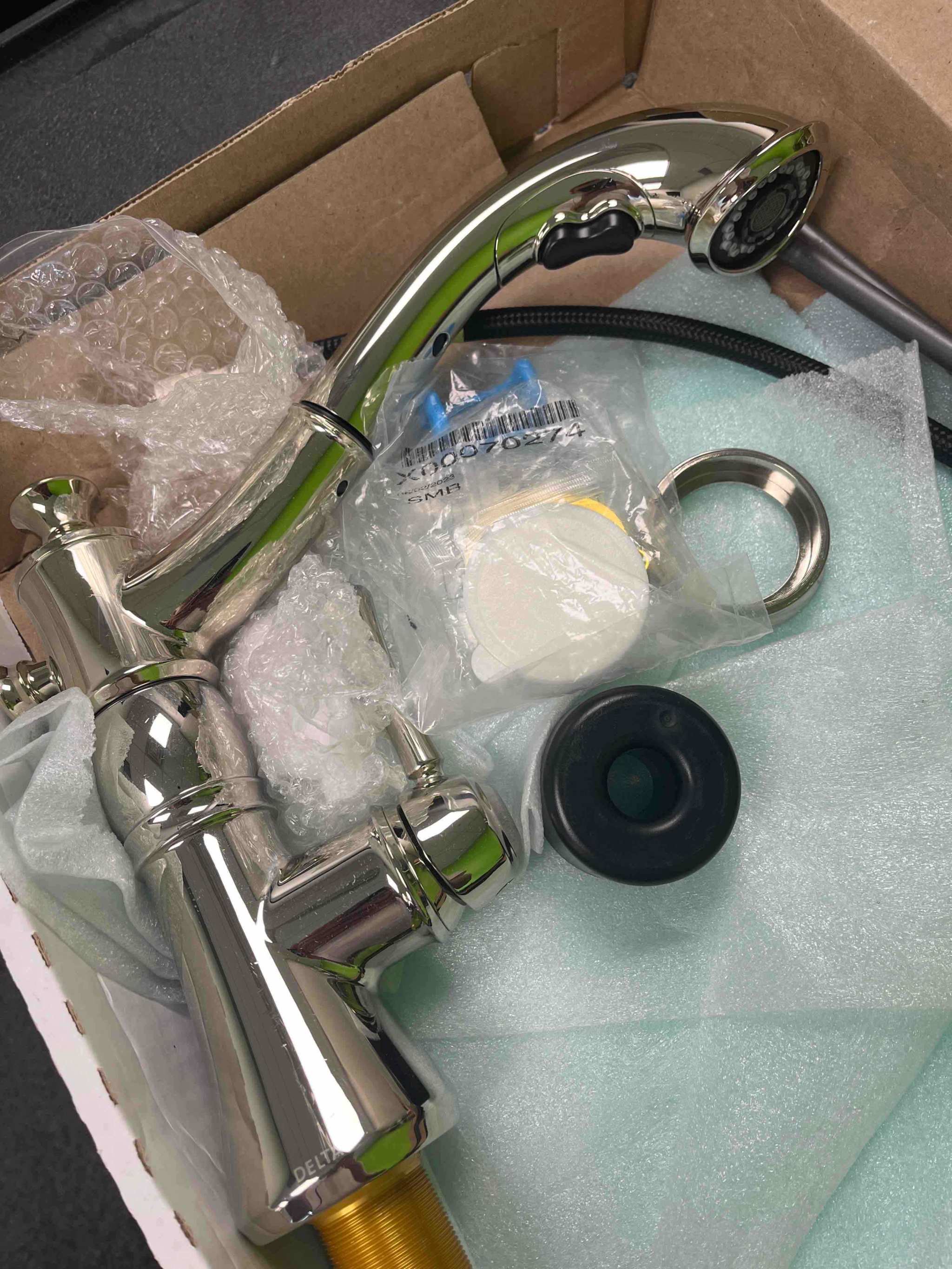 Delta 4197 PN DST Cassidy Single Handle Pull Out Faucet