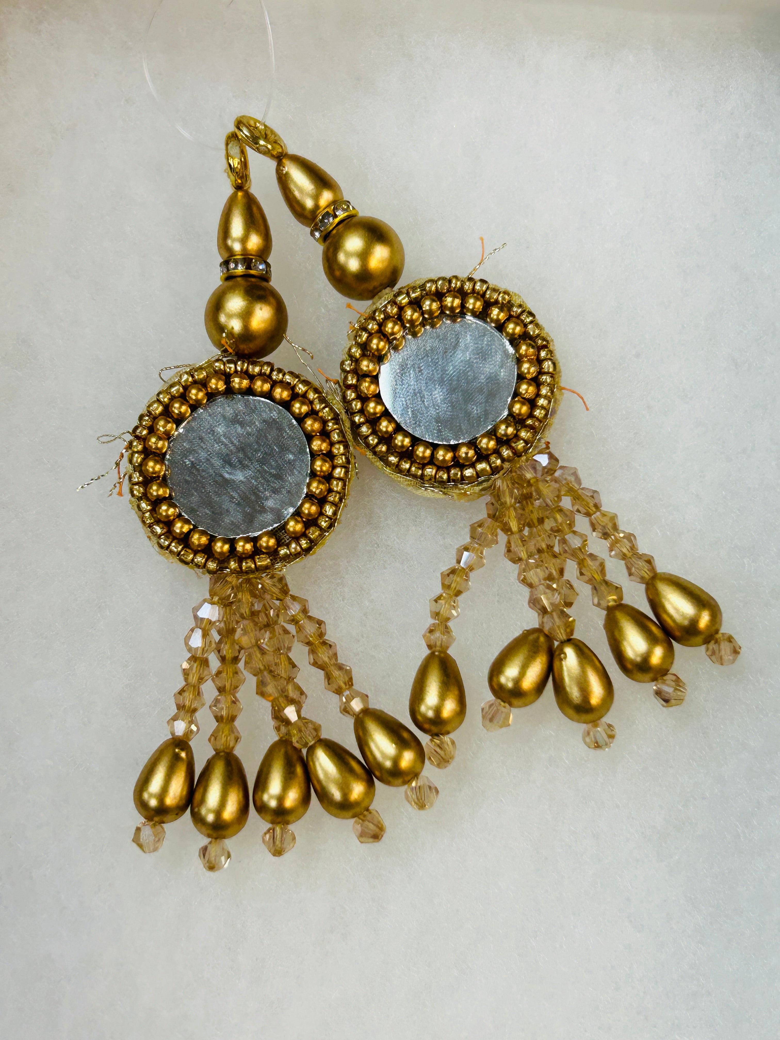 Golden mirror latkan