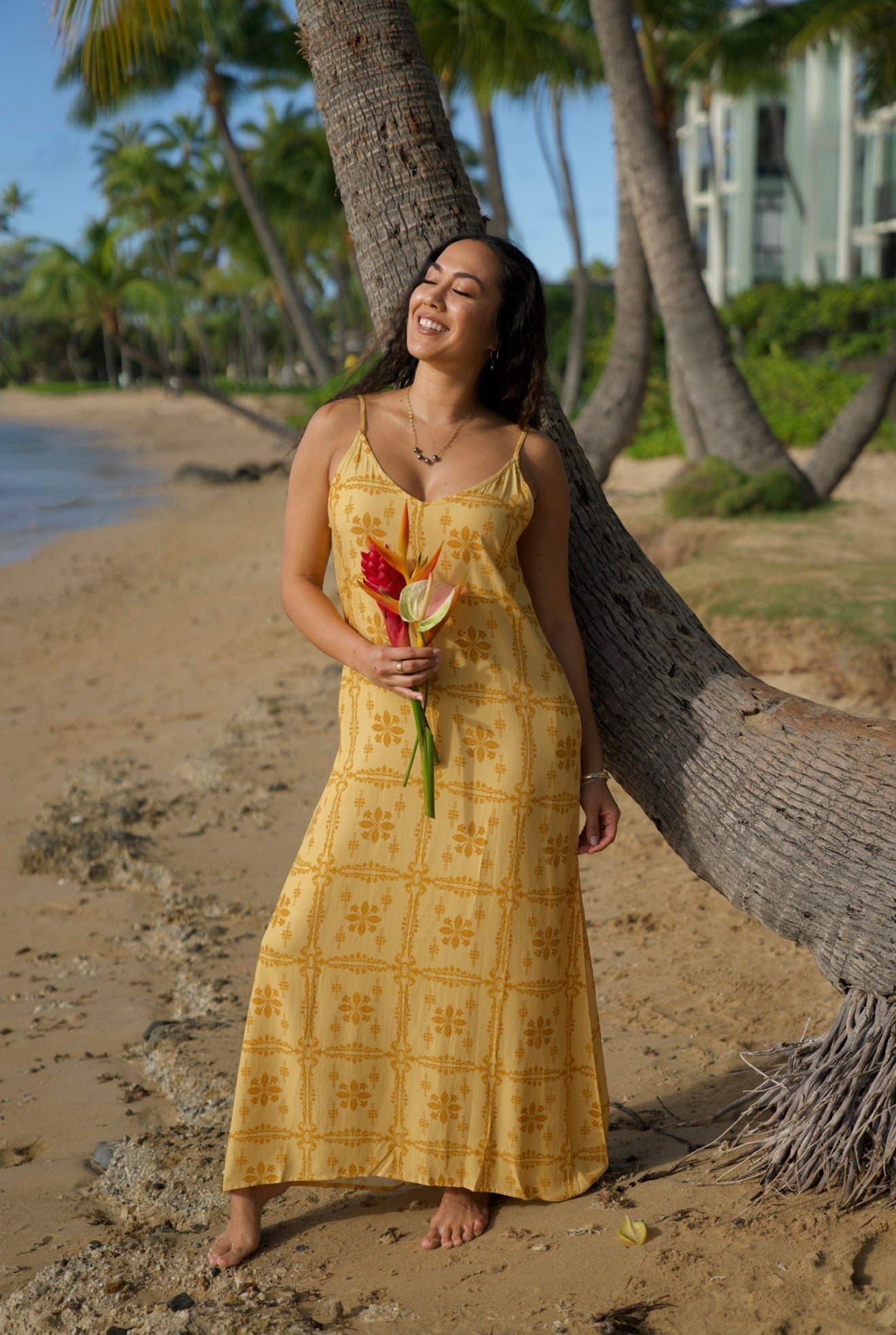 Kilinoe Dress in Pua Kenikeni Glow