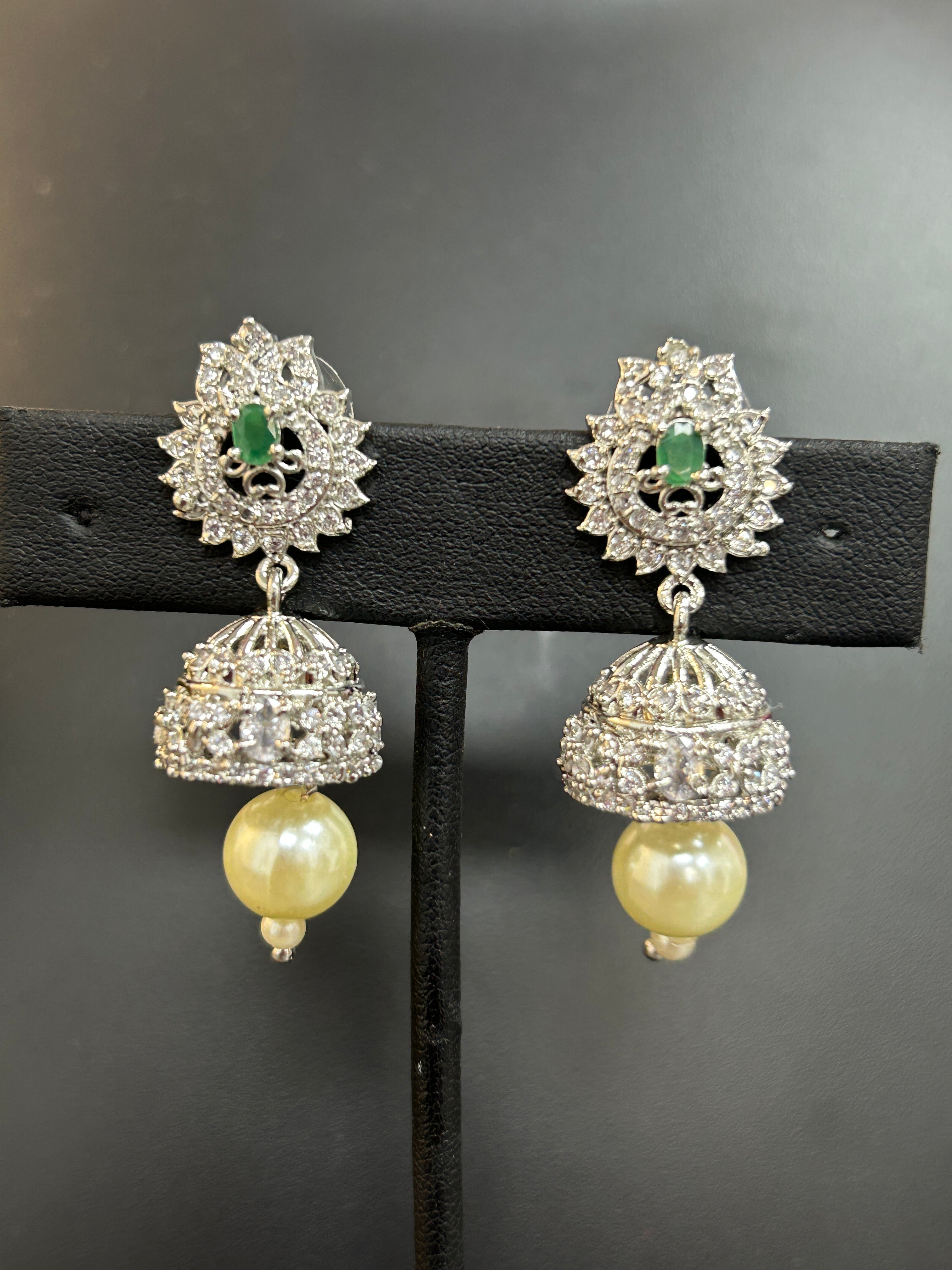 Small size jhumki