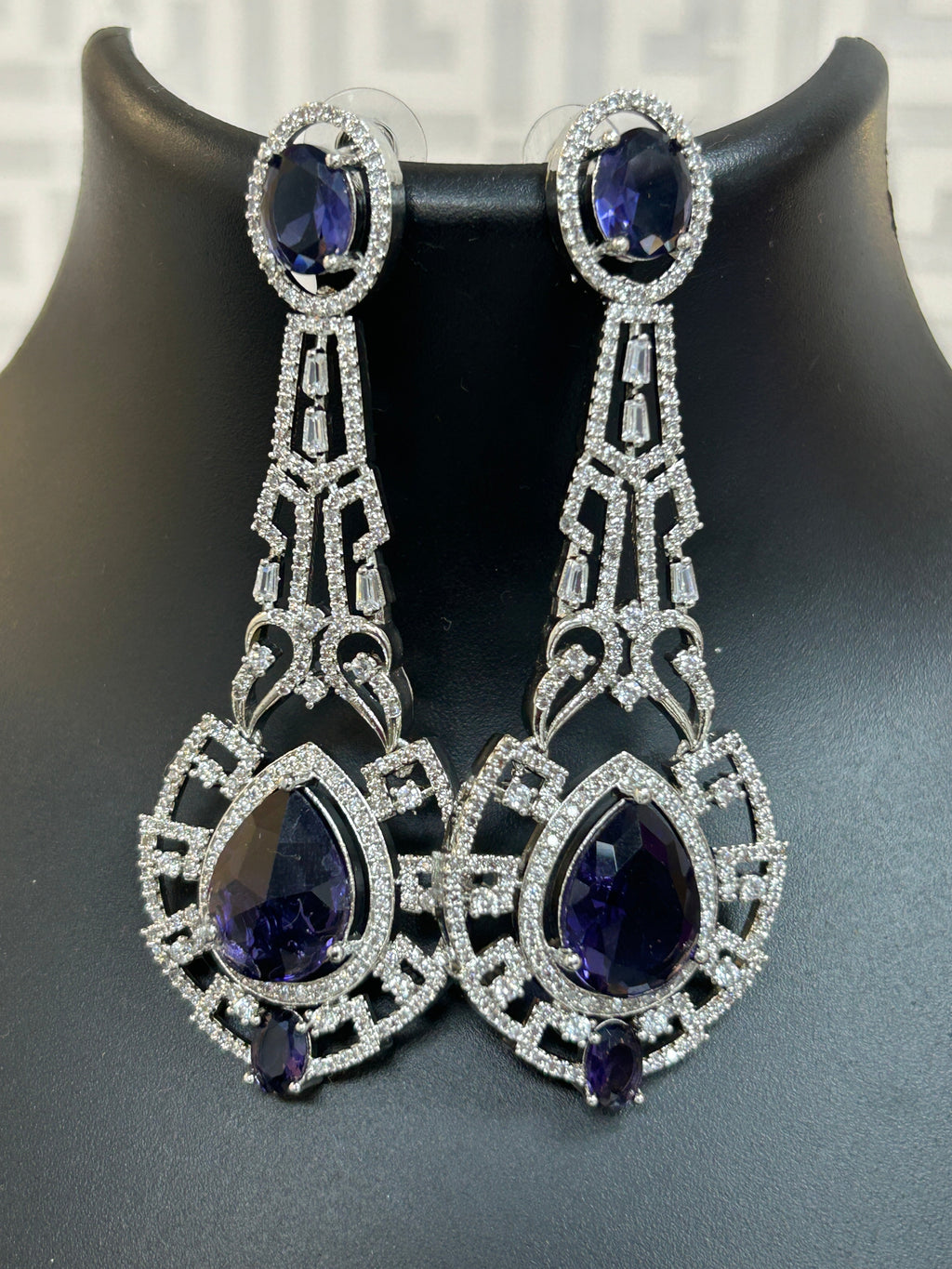 Purple long earrings : clearance