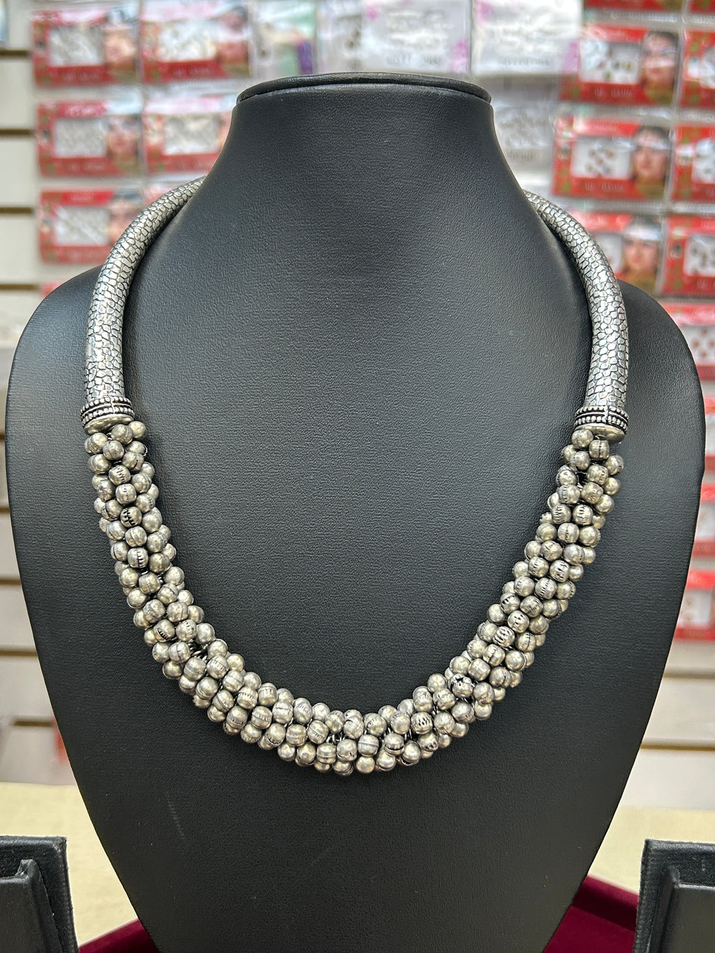 Oxidized hasuli necklace