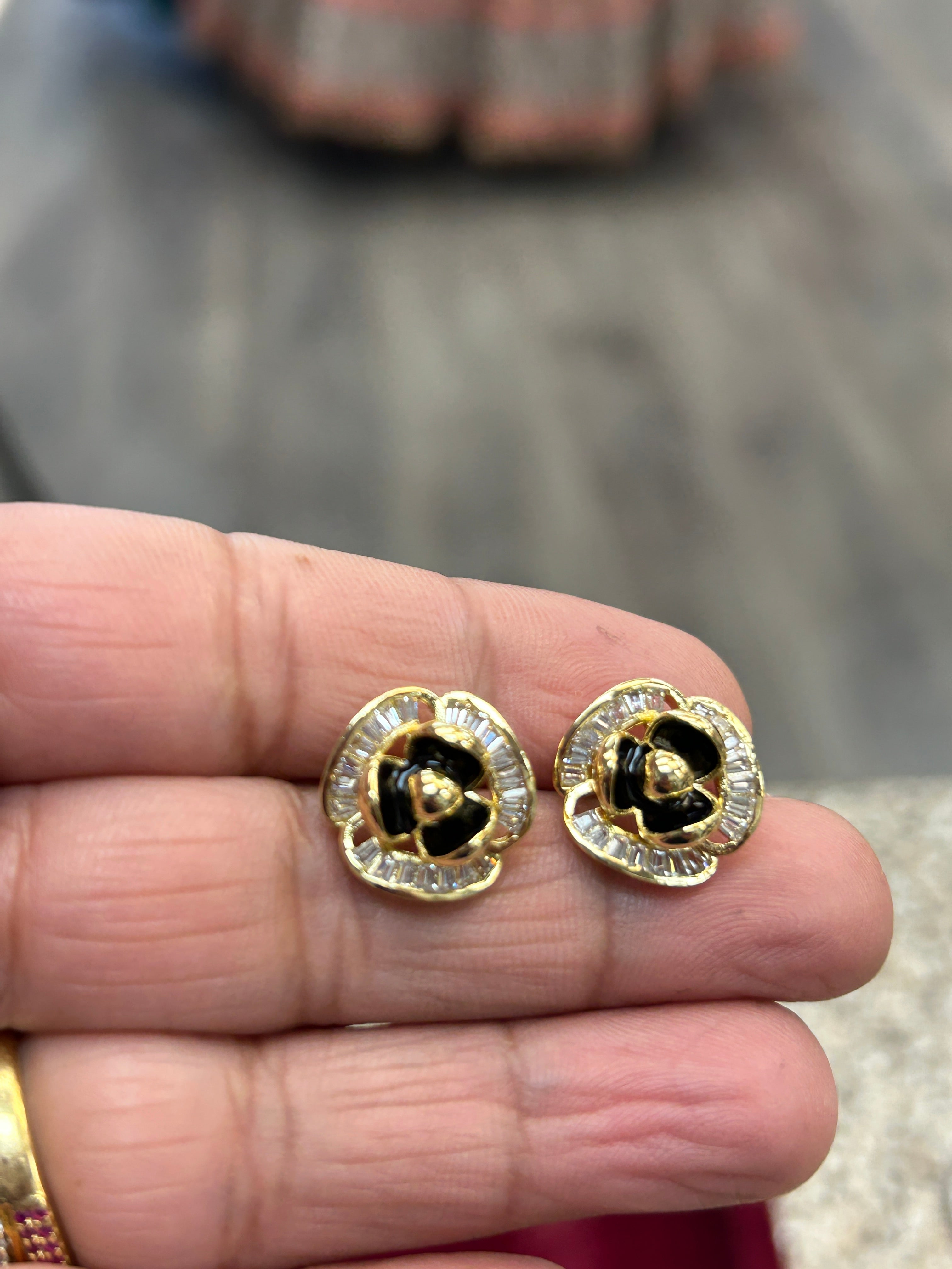 Anti tarnish earrings