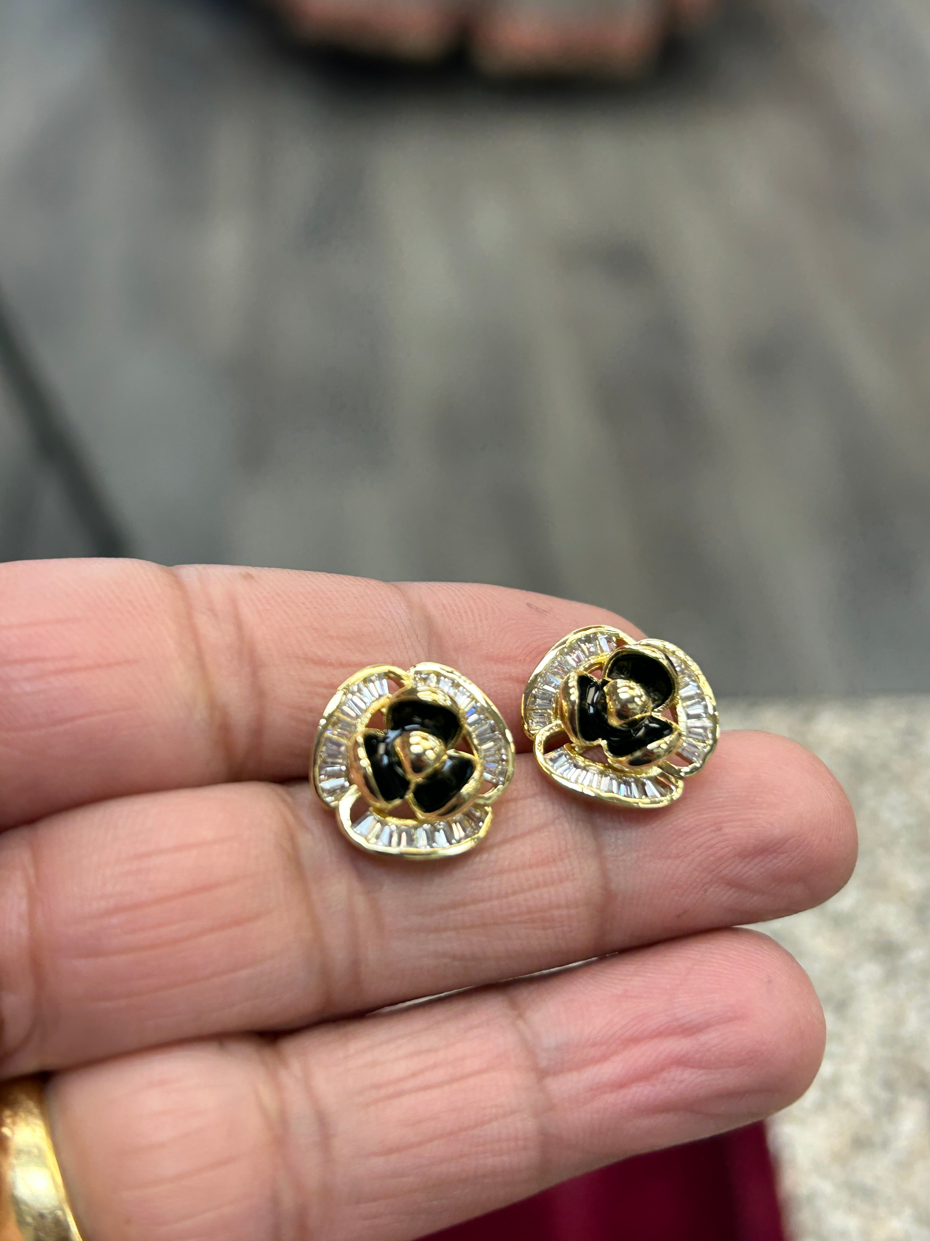 Anti tarnish earrings
