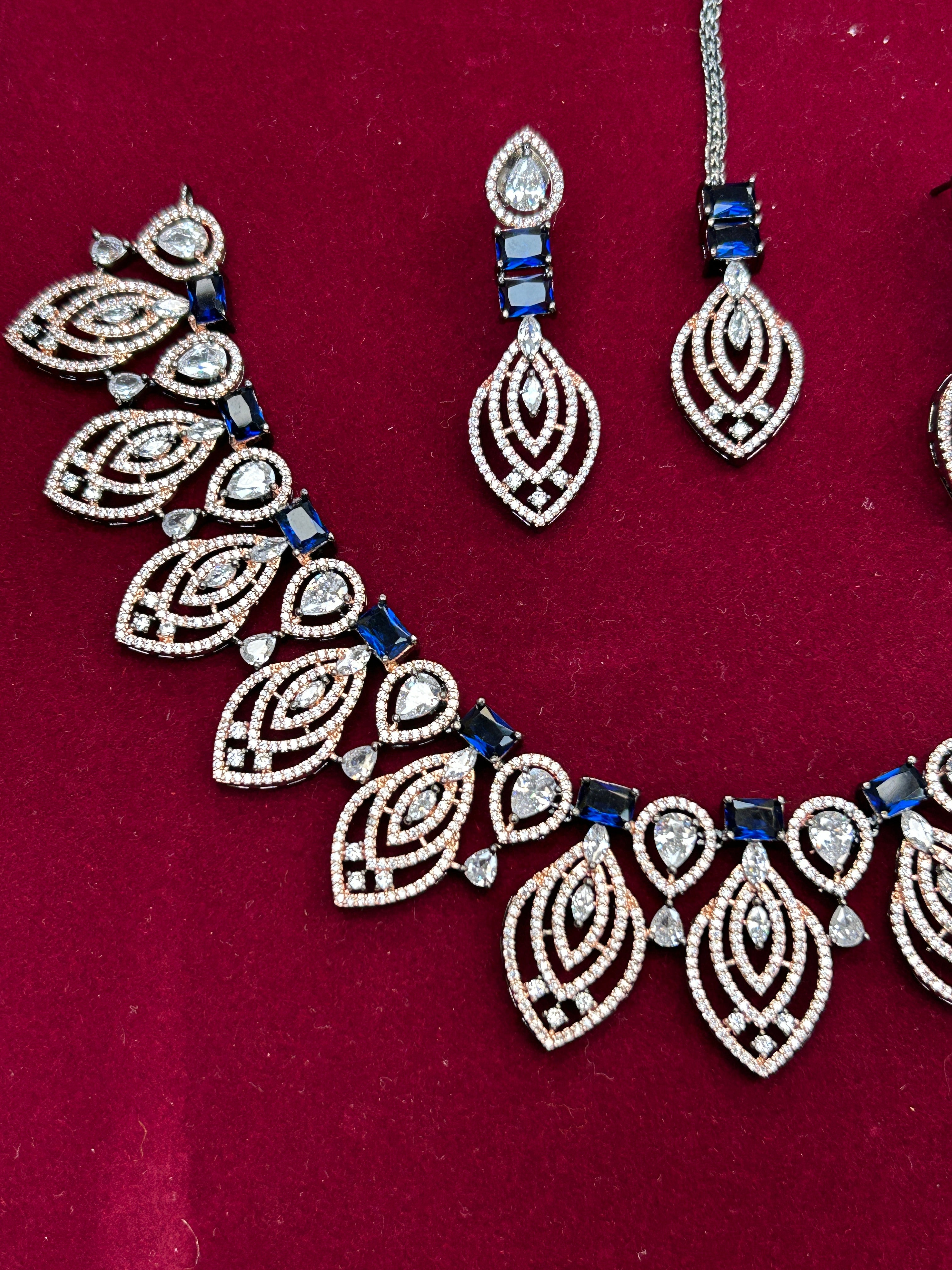 AD necklace set