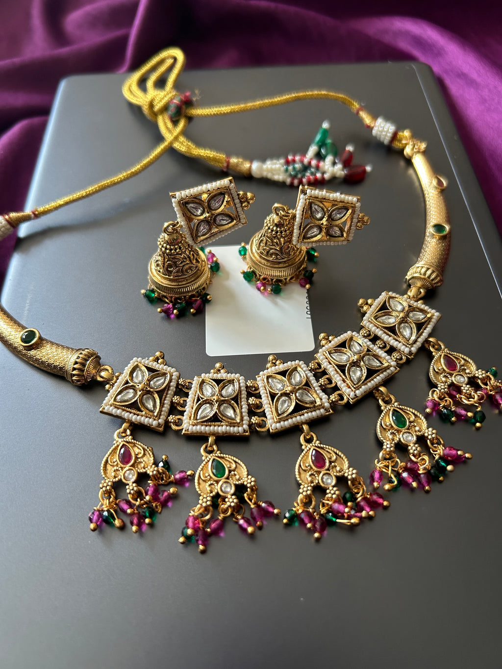 Lightweight gold look choker necklace