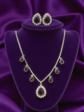 Necklace set with maroon stones