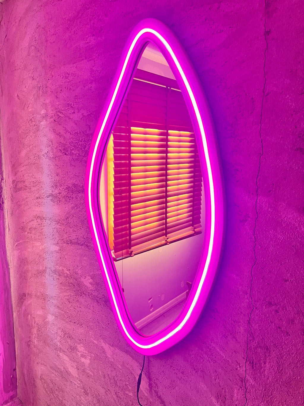 Neon LED Wavy Wall Mirror – Modern Irregular Shape MDF Frame Mirror | Decorative Accent for Bedroom & Living Room