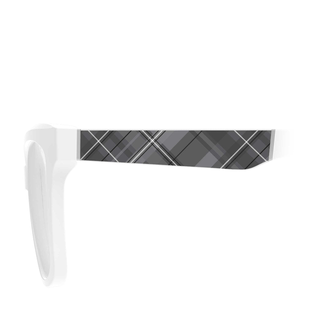 Grey Highlander - White