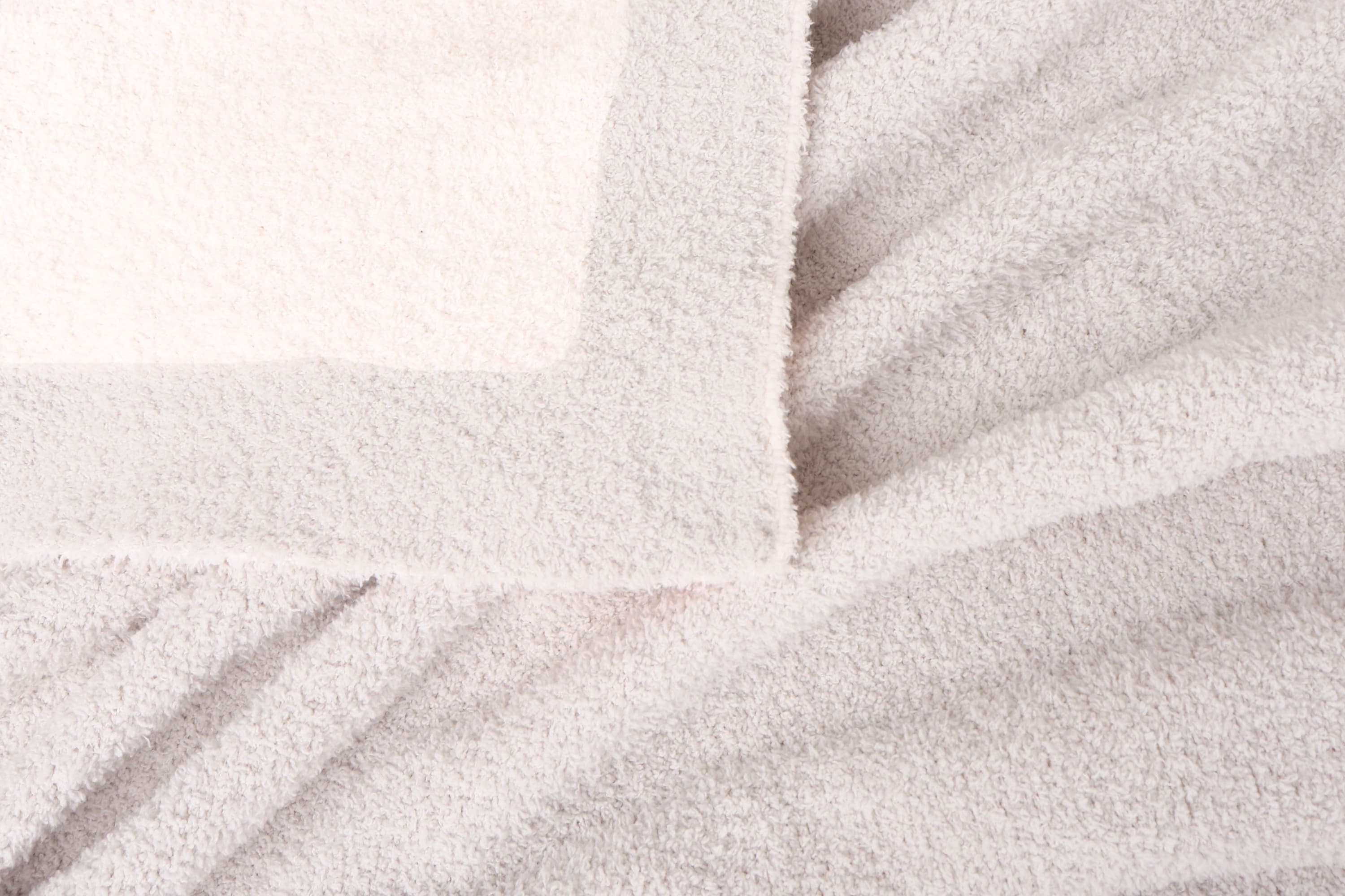 Cozy Stretch Throw Blanket