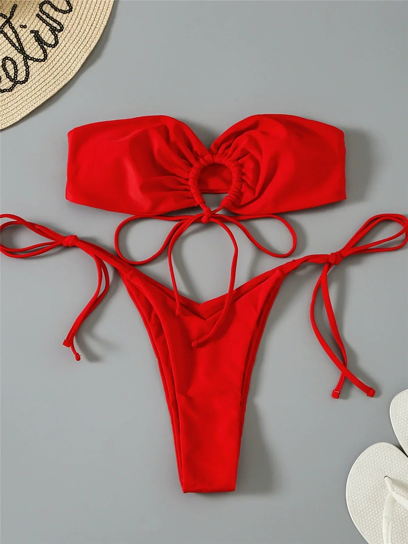 Hot Girl Bandeau Bikini