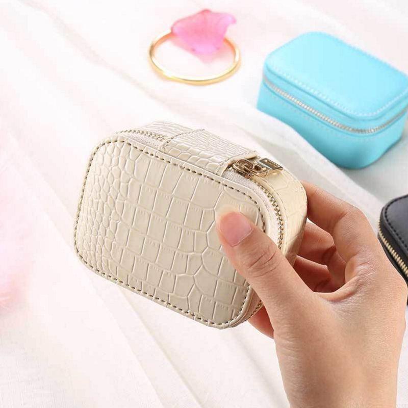 PEARL POUCH