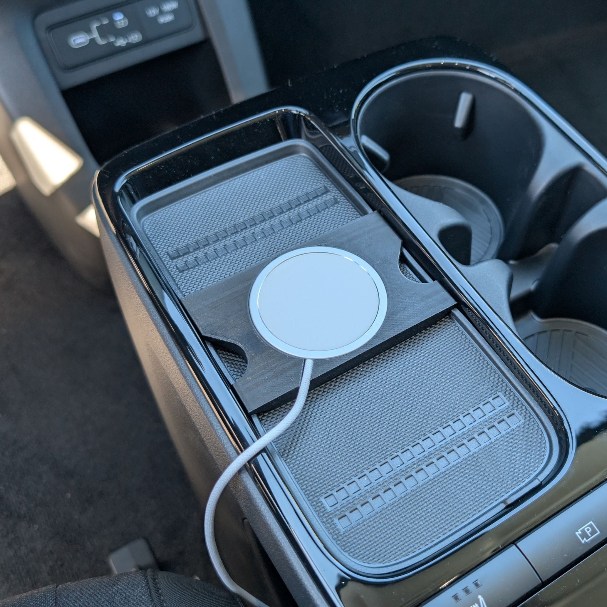 2025+ Ioniq 5 SE Wireless Charging Pad