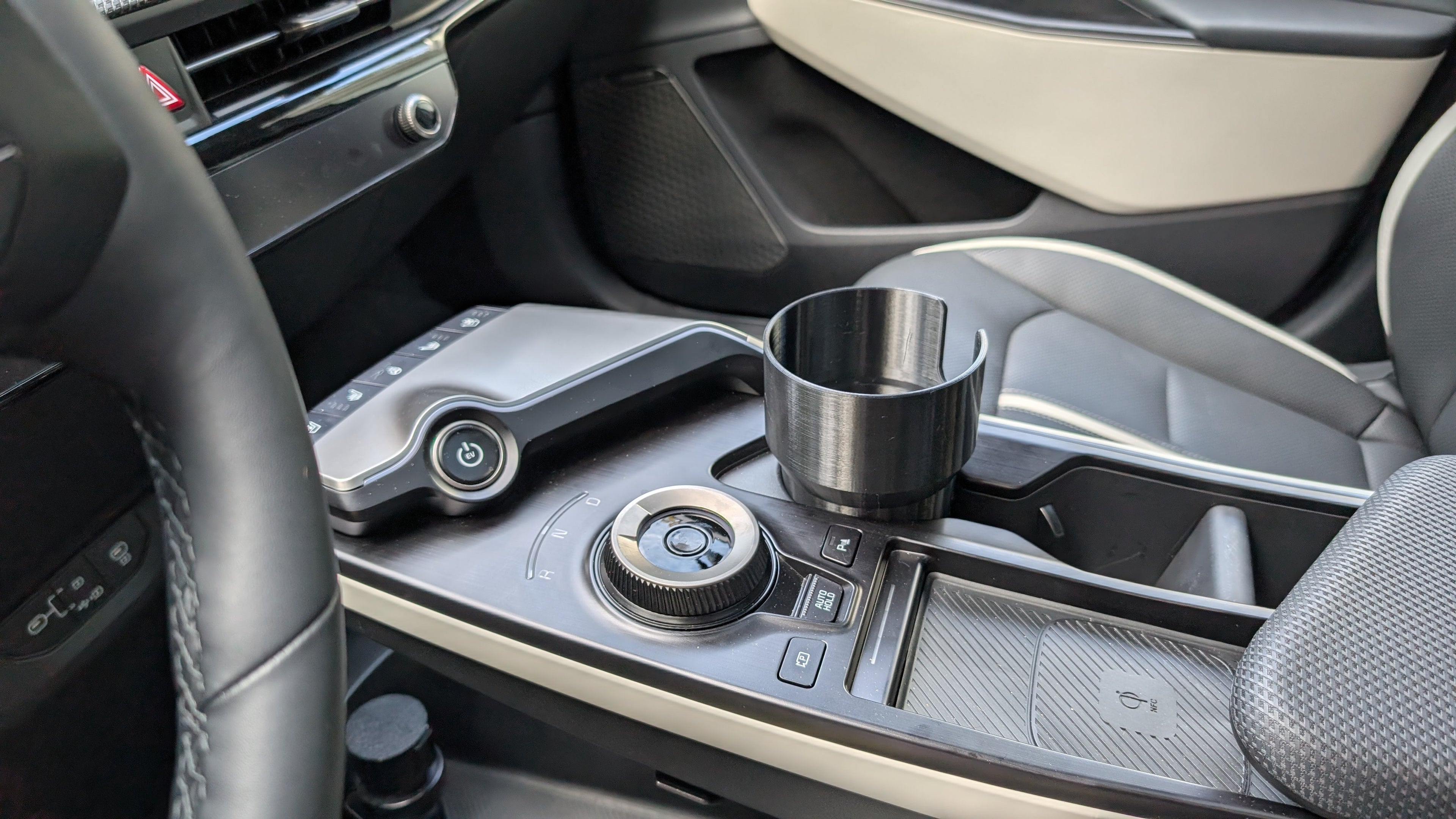 EV6 Cup Holder Expander