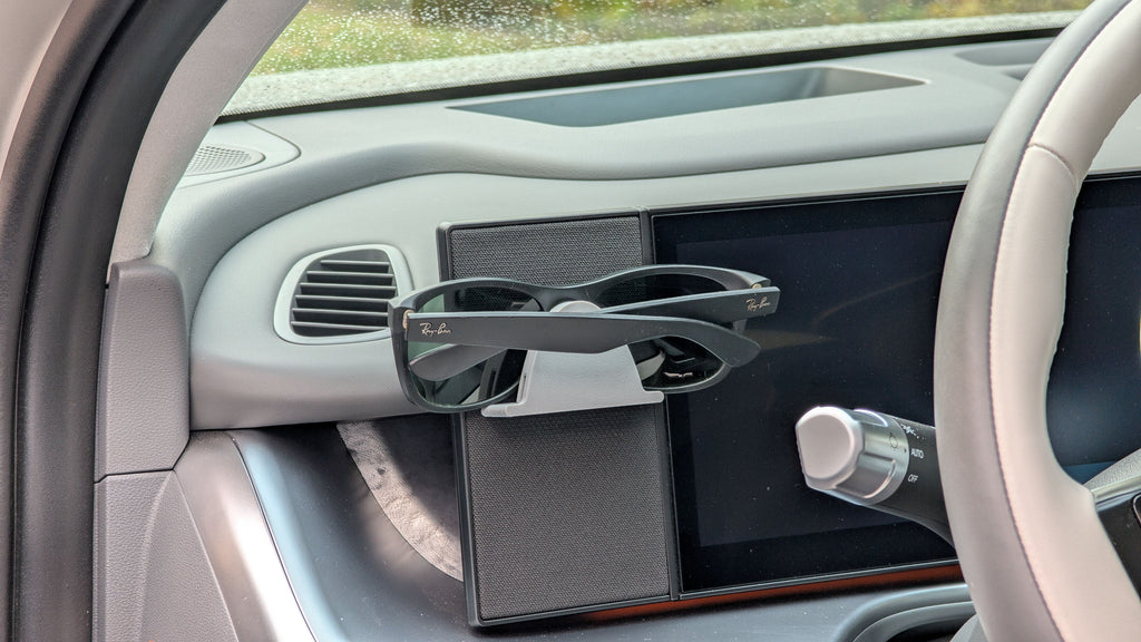 Ioniq 9 Magnetic Glasses Holder - Adjustable